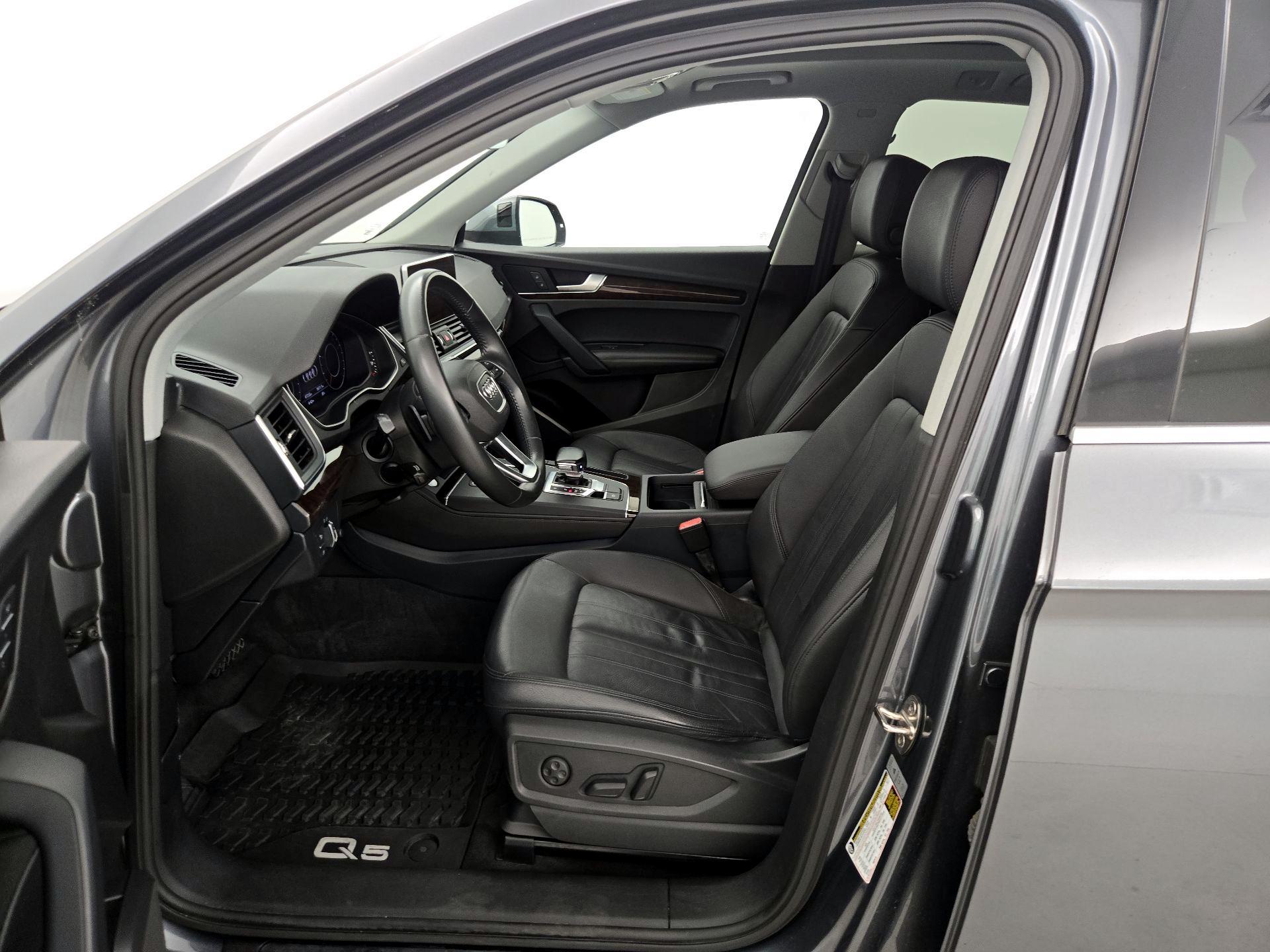 Thumbnail: 2019 Audi Q5 - 11