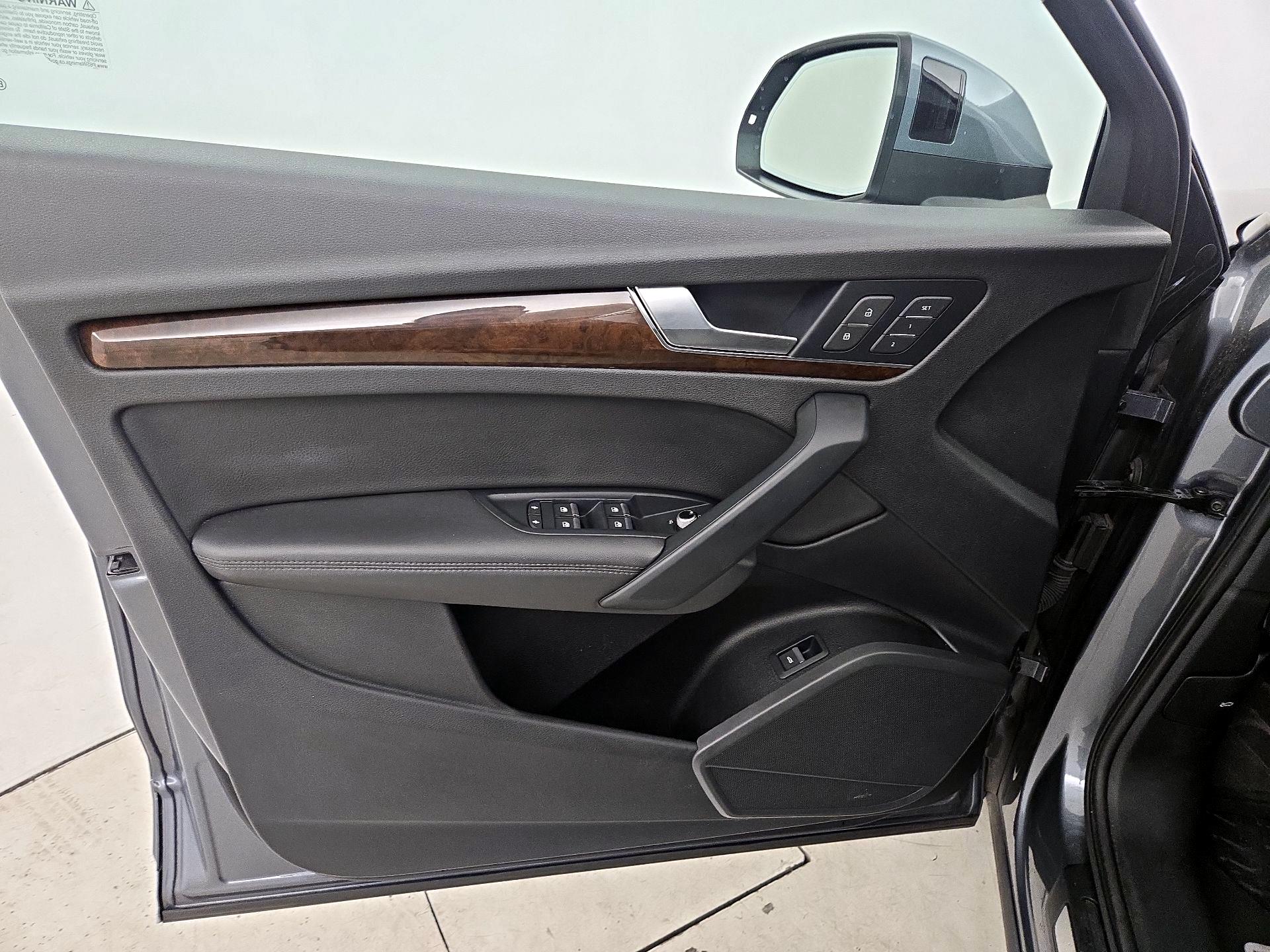 Thumbnail: 2019 Audi Q5 - 12