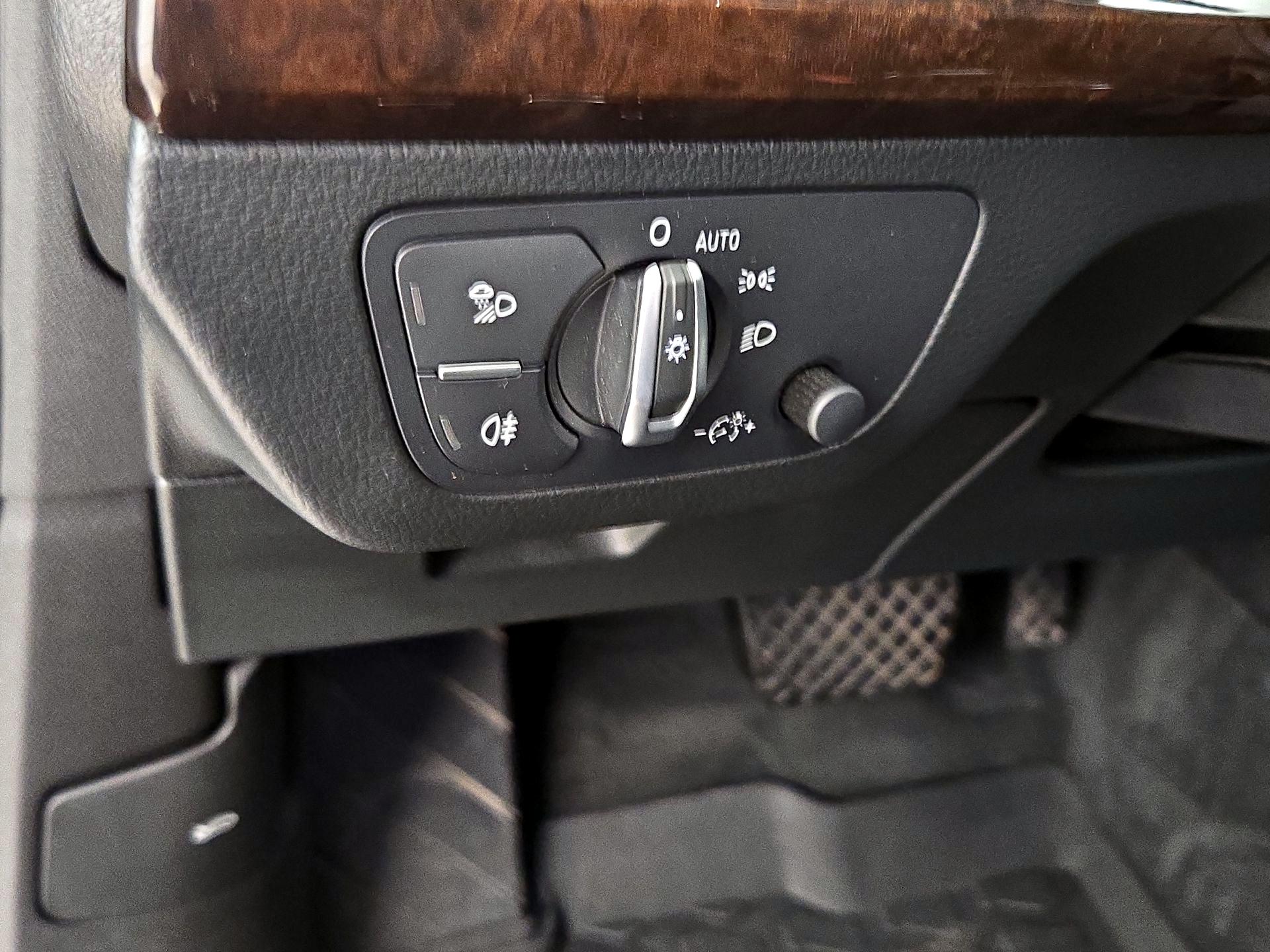 Thumbnail: 2019 Audi Q5 - 13