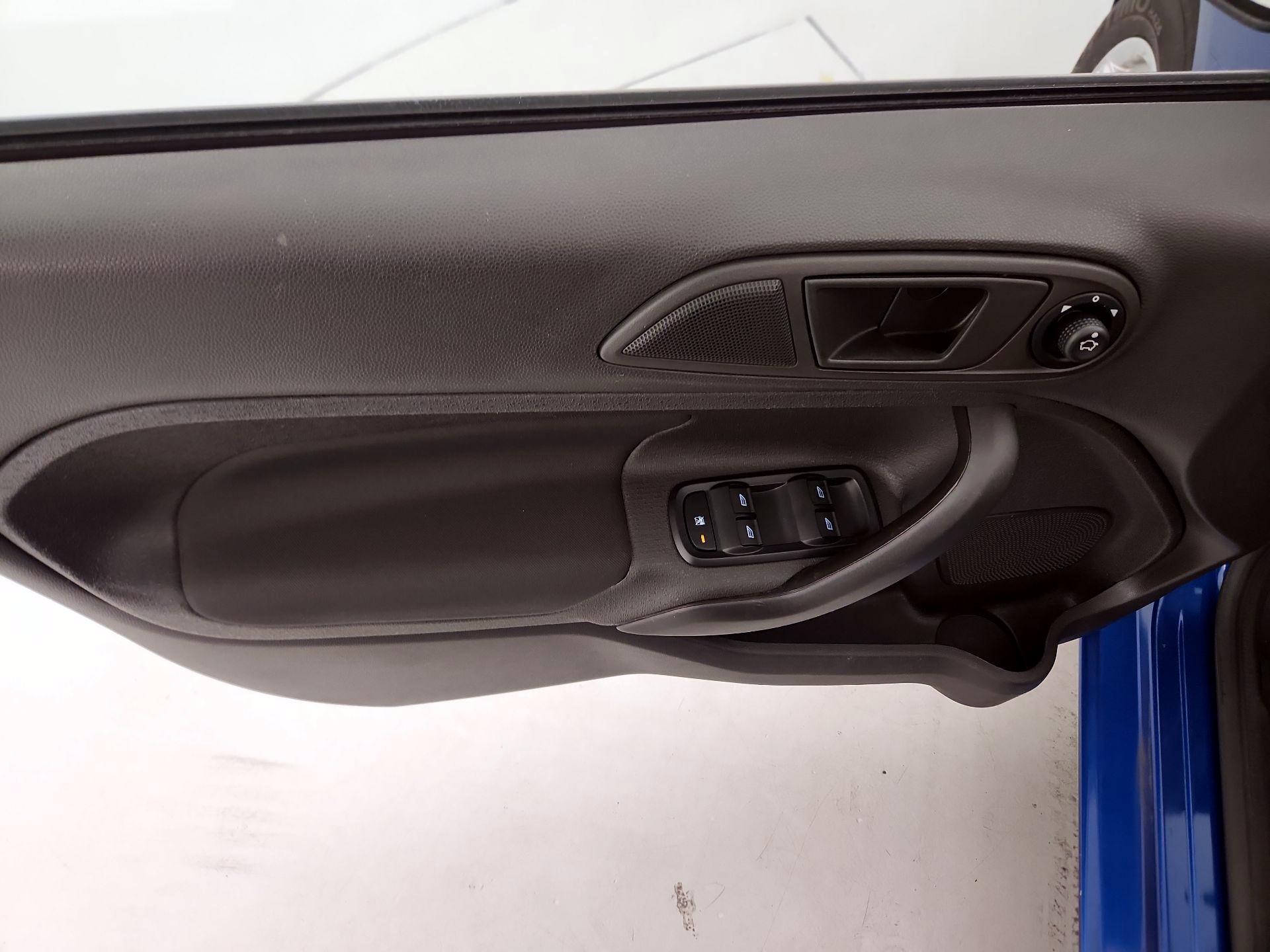Thumbnail: 2019 Ford Fiesta - 12