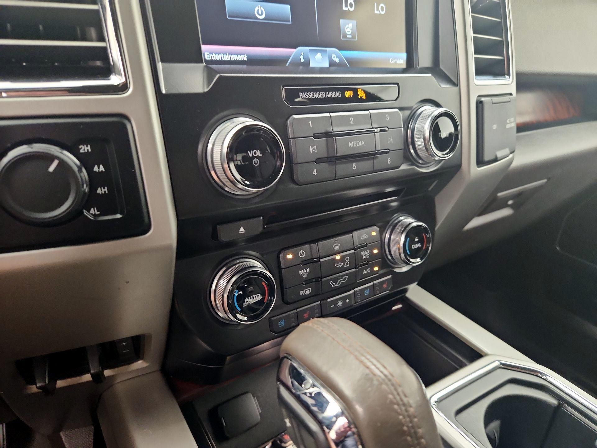 Thumbnail: 2015 Ford F-150 - 17
