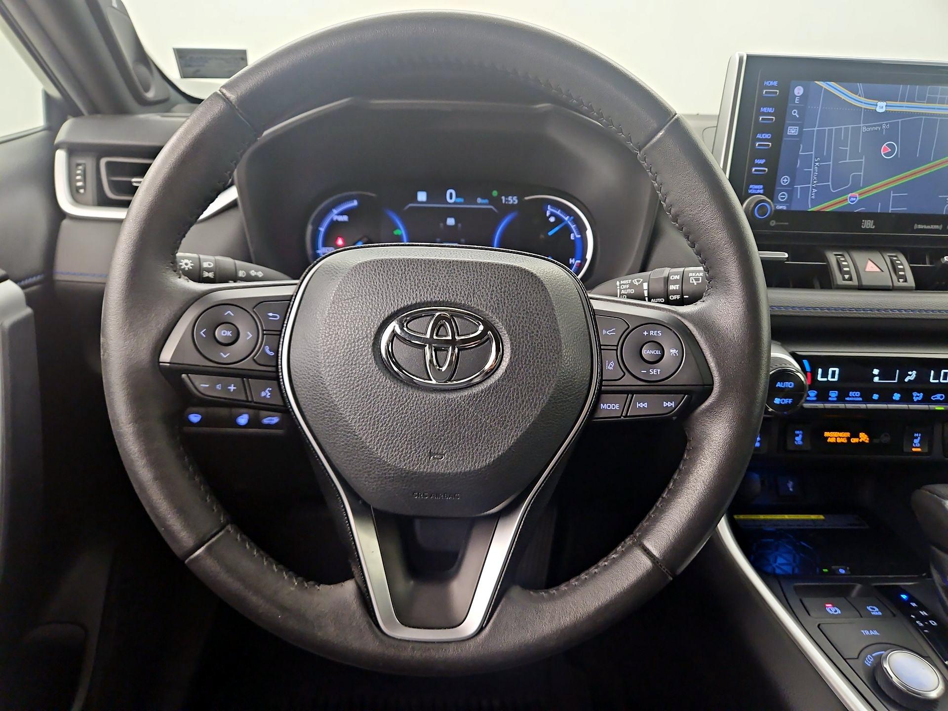 Thumbnail: 2021 Toyota RAV4 - 10