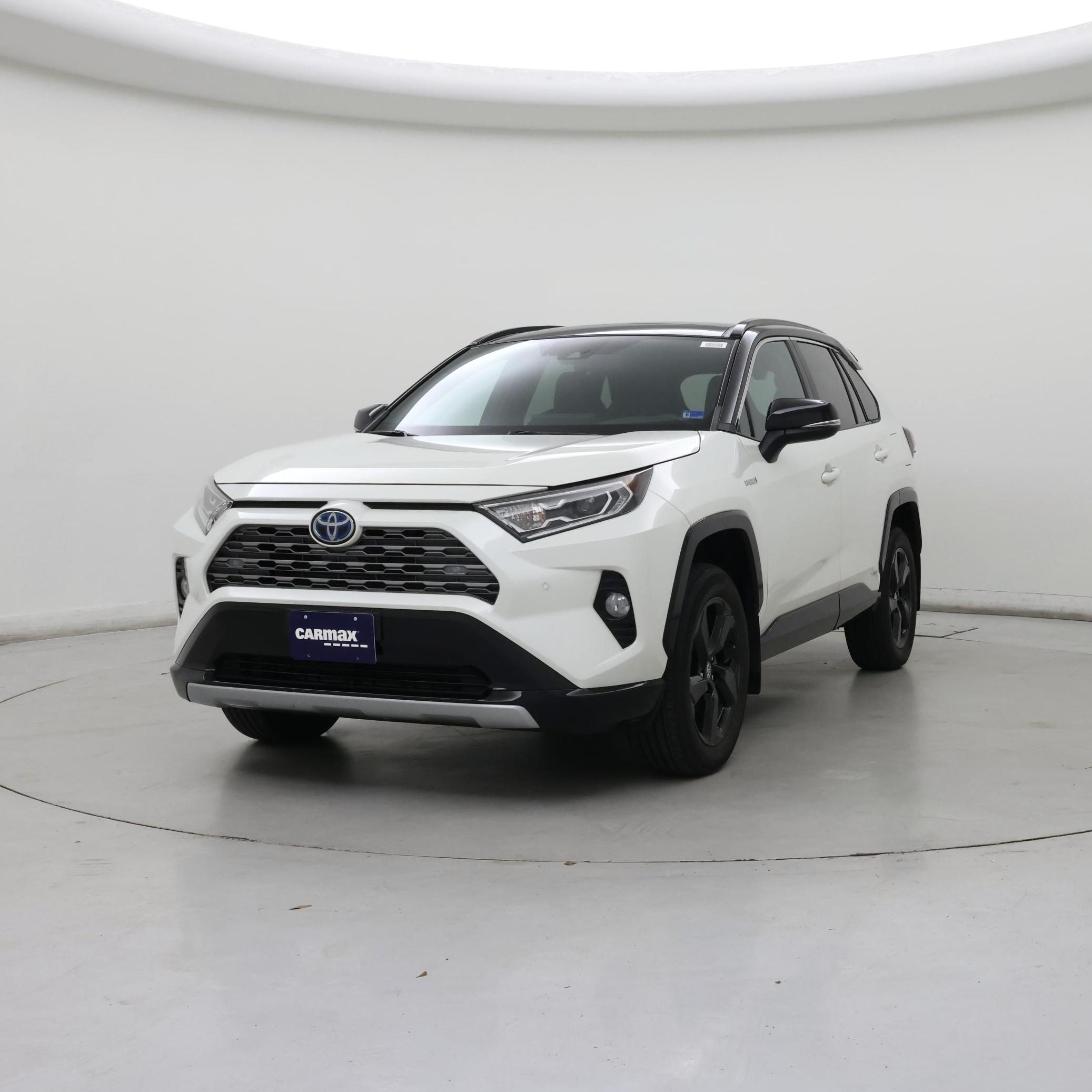 Thumbnail: 2021 Toyota RAV4 - 4