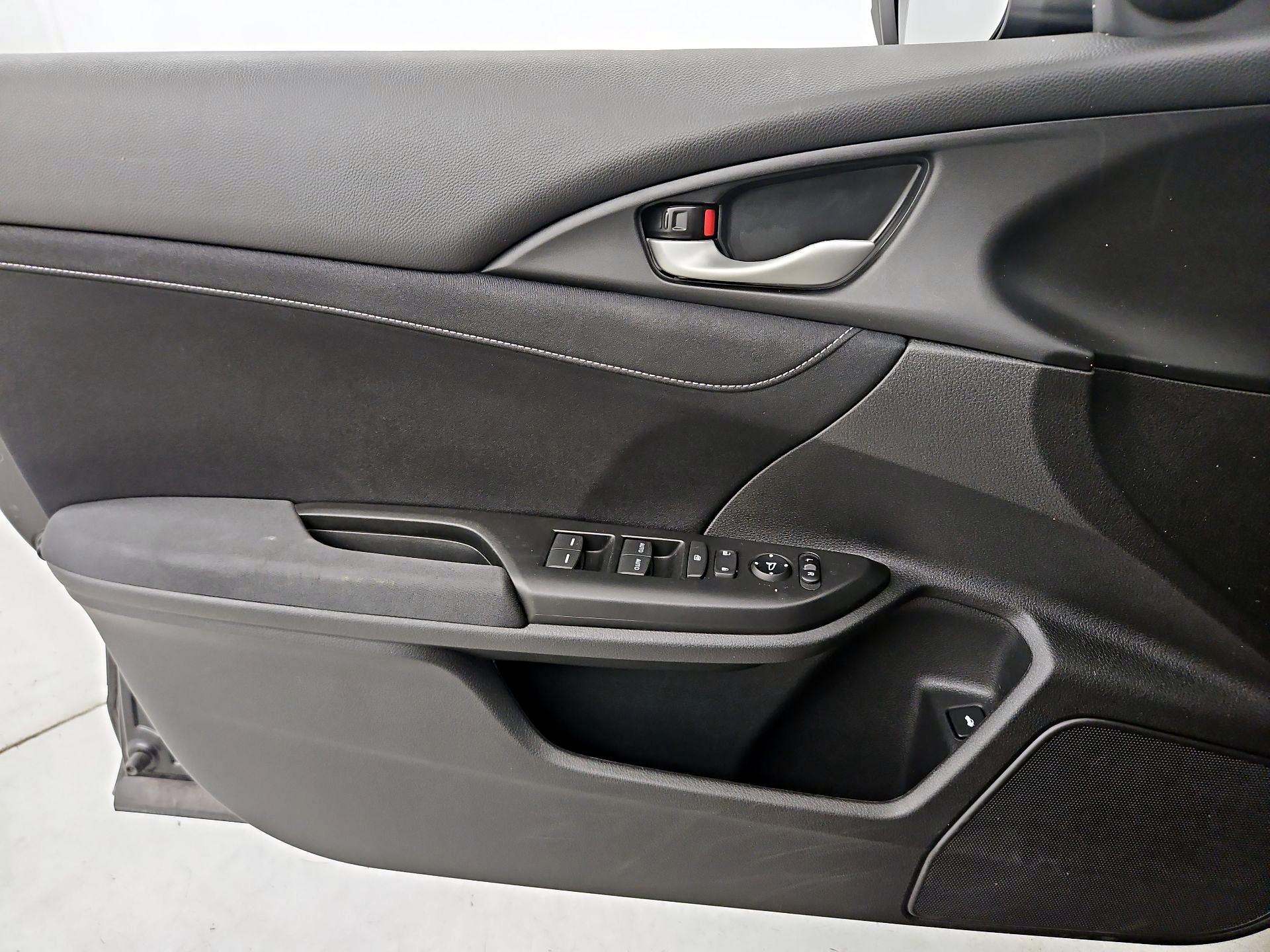 Thumbnail: 2022 Honda Insight - 12