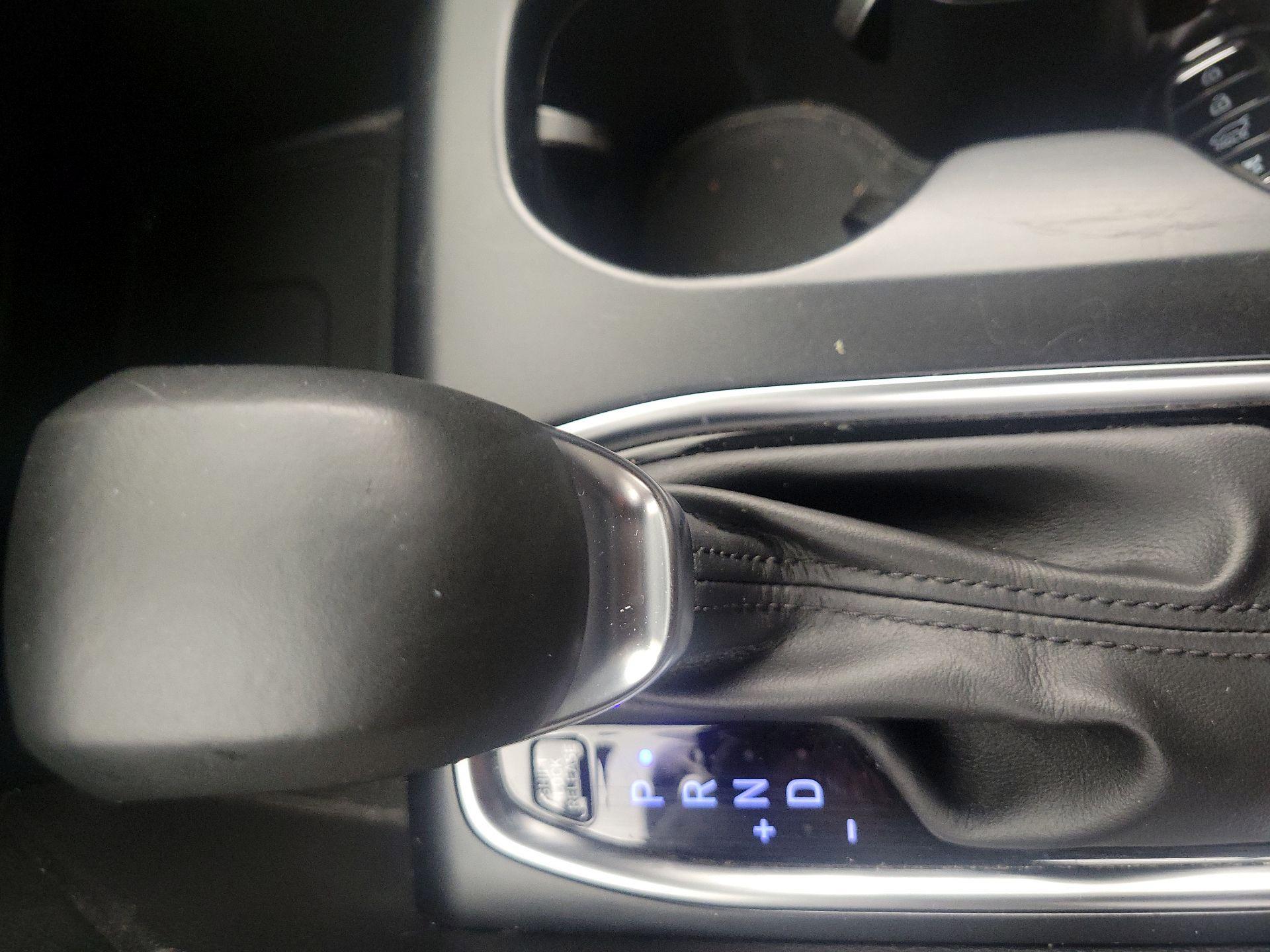 Thumbnail: 2020 Hyundai Santa Fe - 17