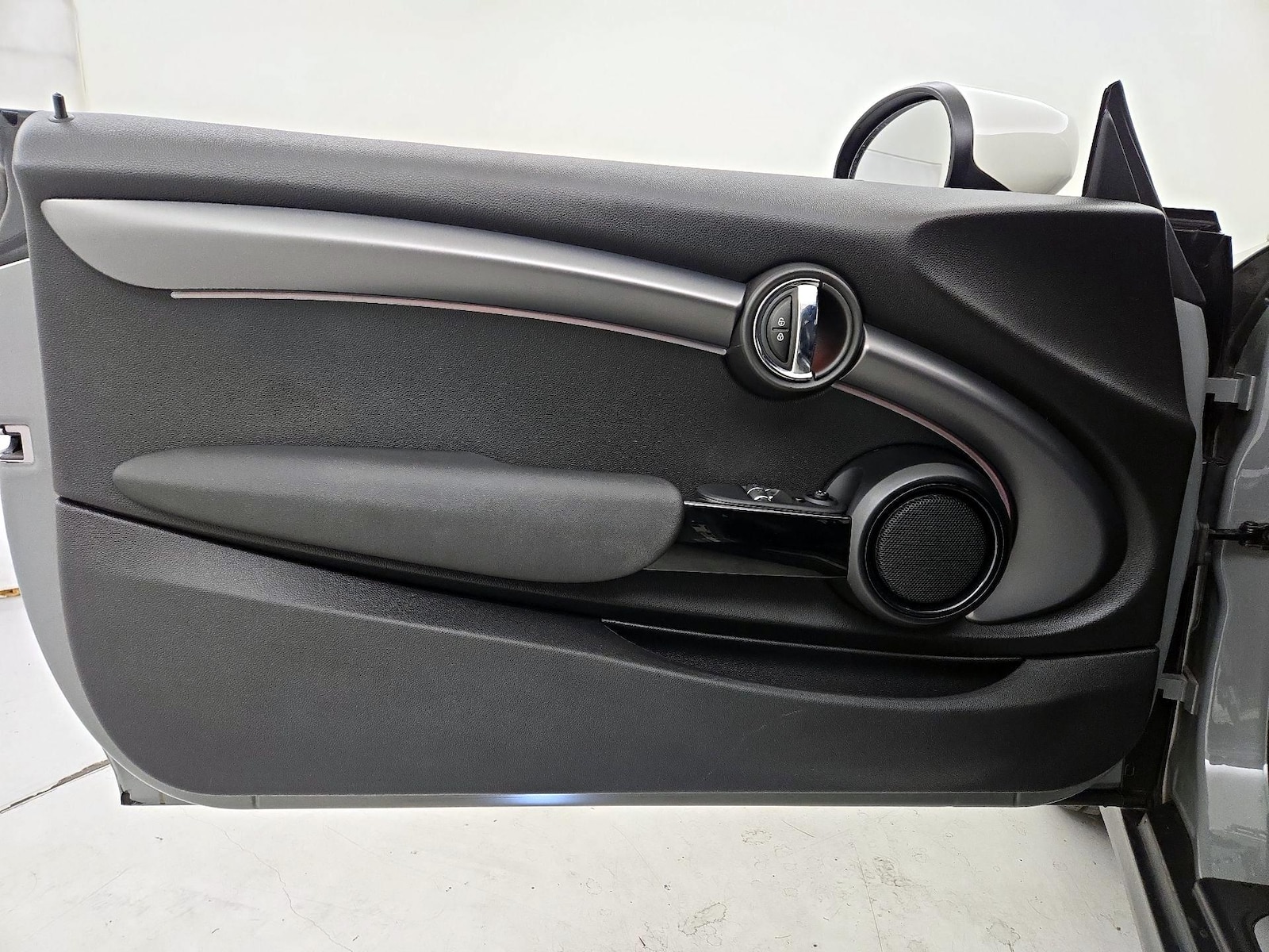 2022 MINI Hardtop 2 Door - Photo 13
