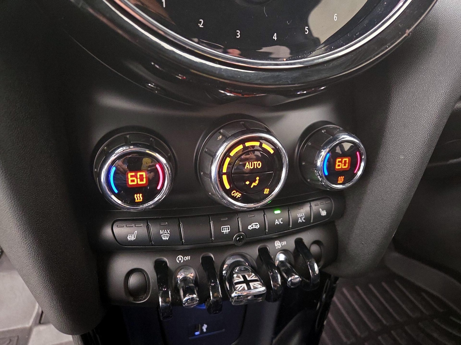 2022 MINI Hardtop 2 Door - Photo 18