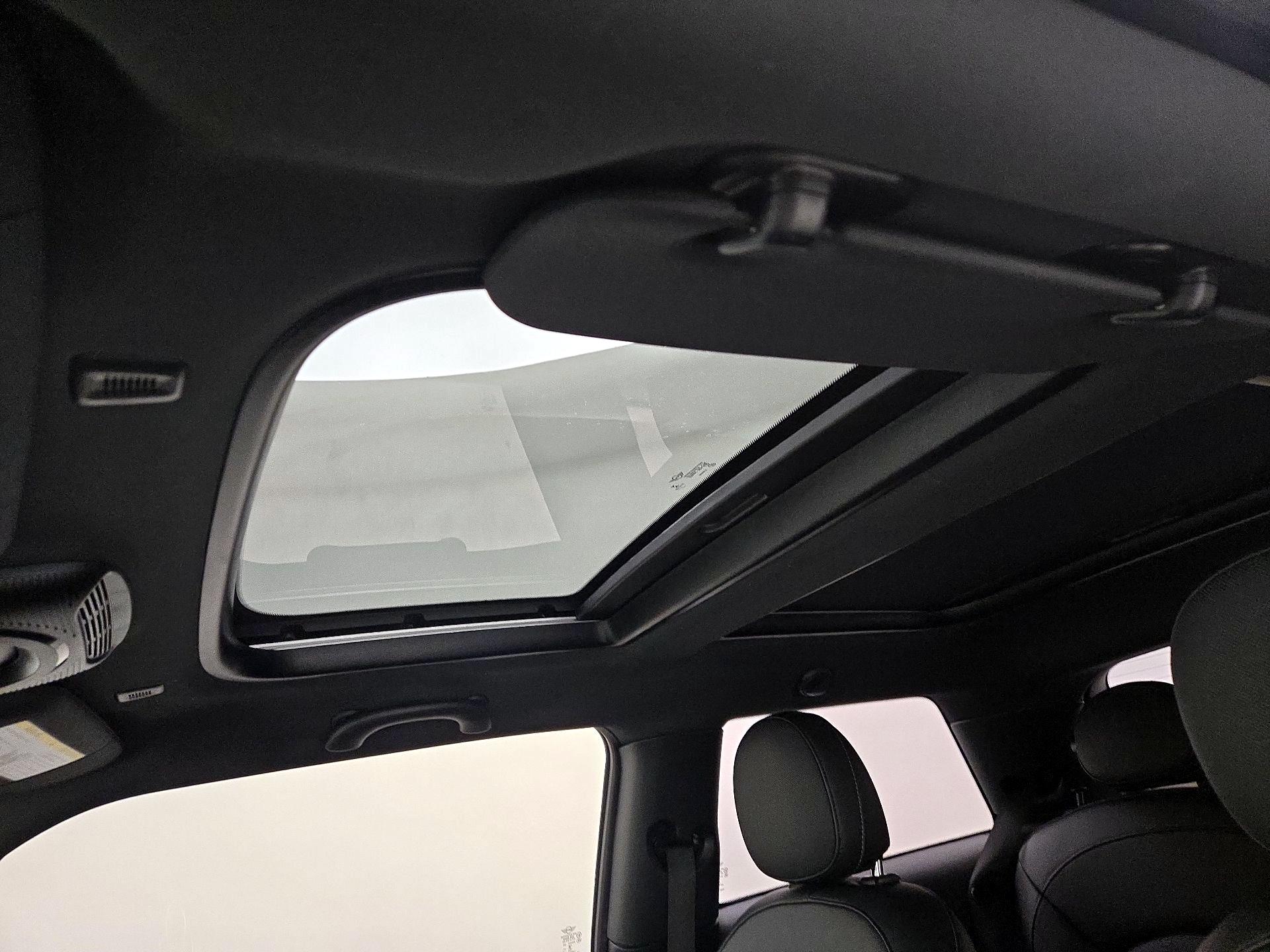 Thumbnail: 2022 MINI Cooper Hardtop - 20