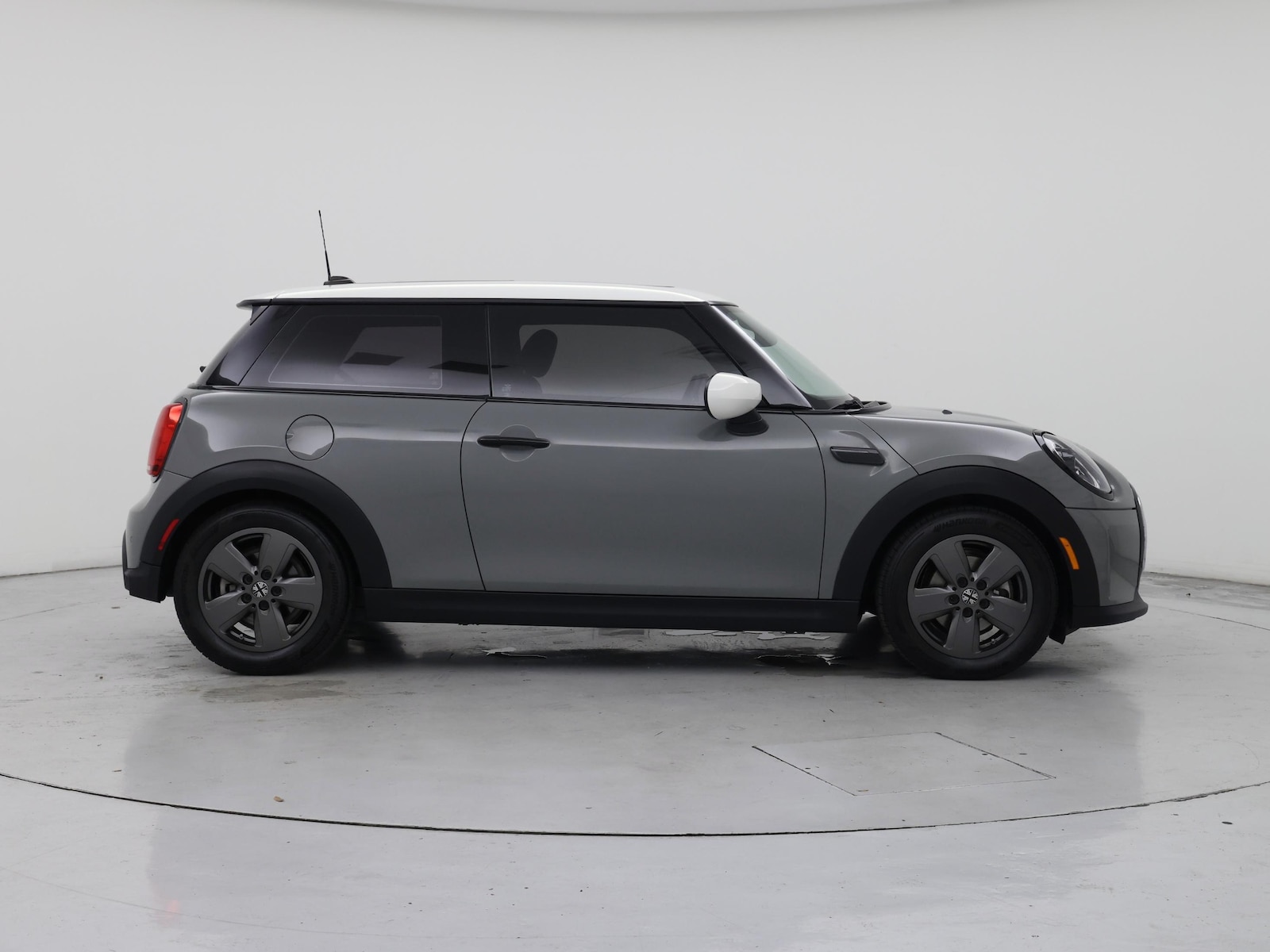 2022 MINI Hardtop 2 Door - Photo 8