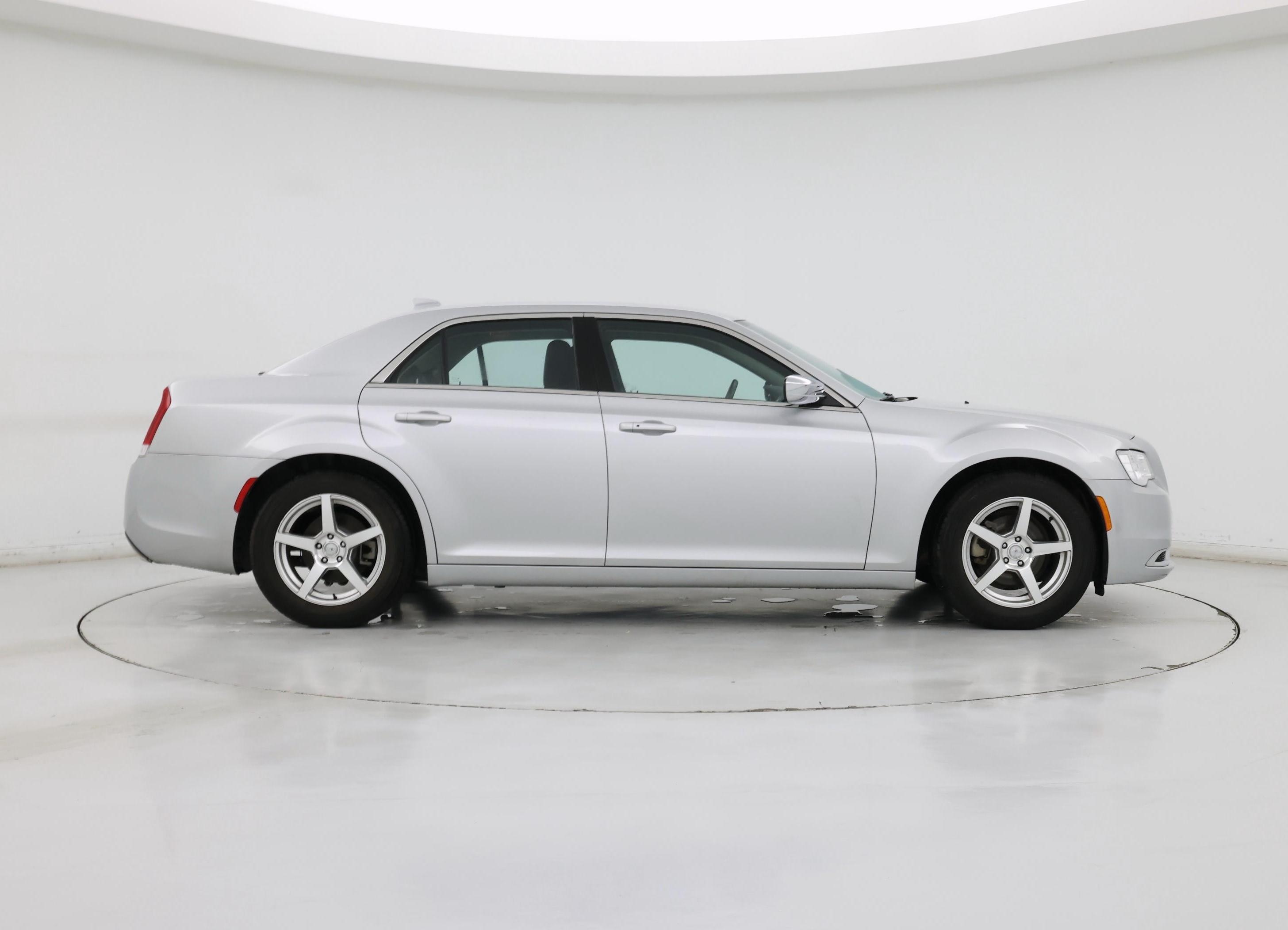 Thumbnail: 2021 Chrysler 300 - 7