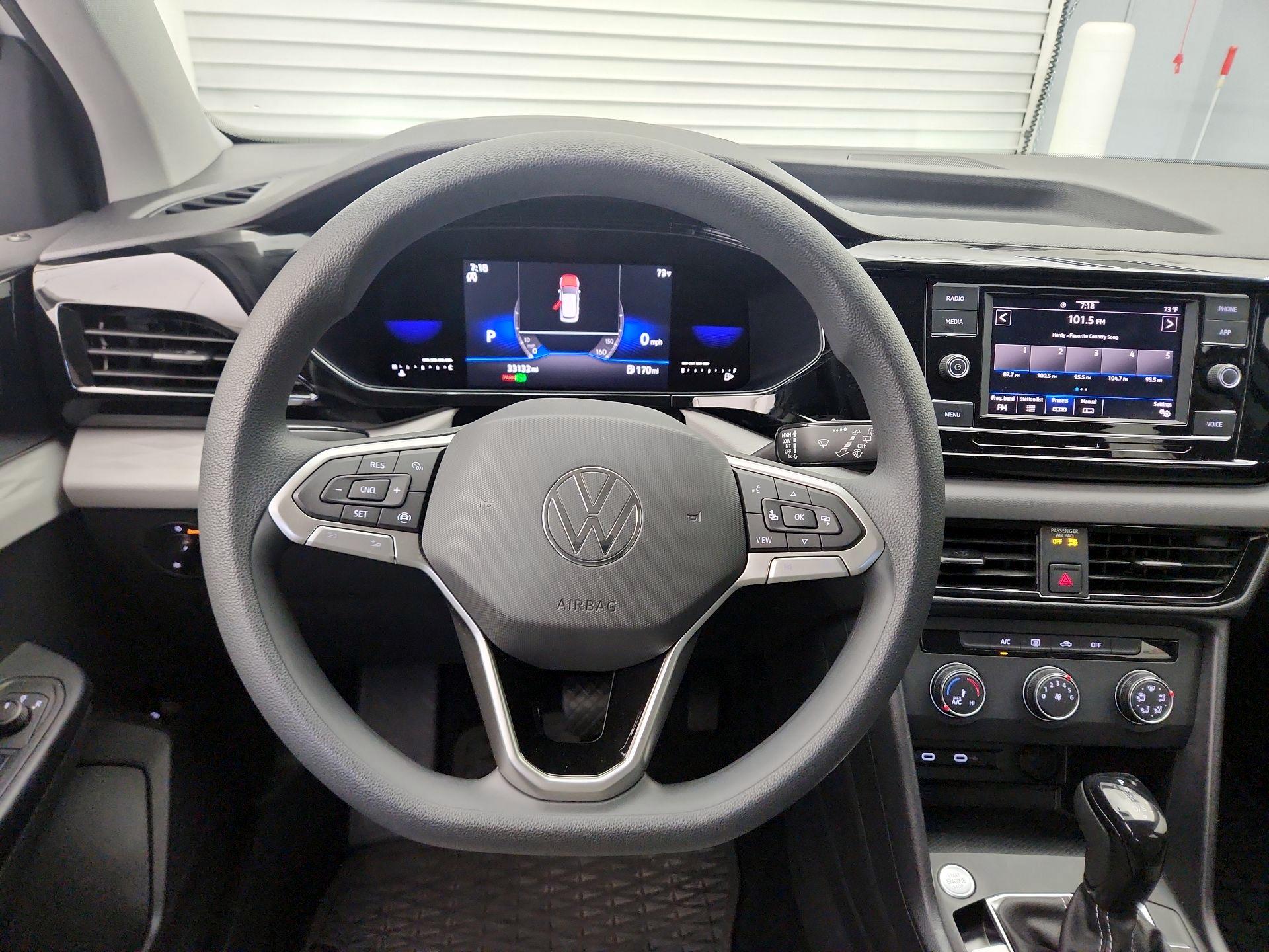 Thumbnail: 2022 Volkswagen Taos - 10