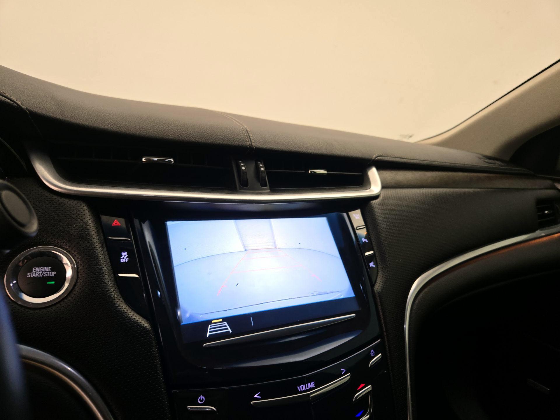 Thumbnail: 2018 Cadillac XTS - 15