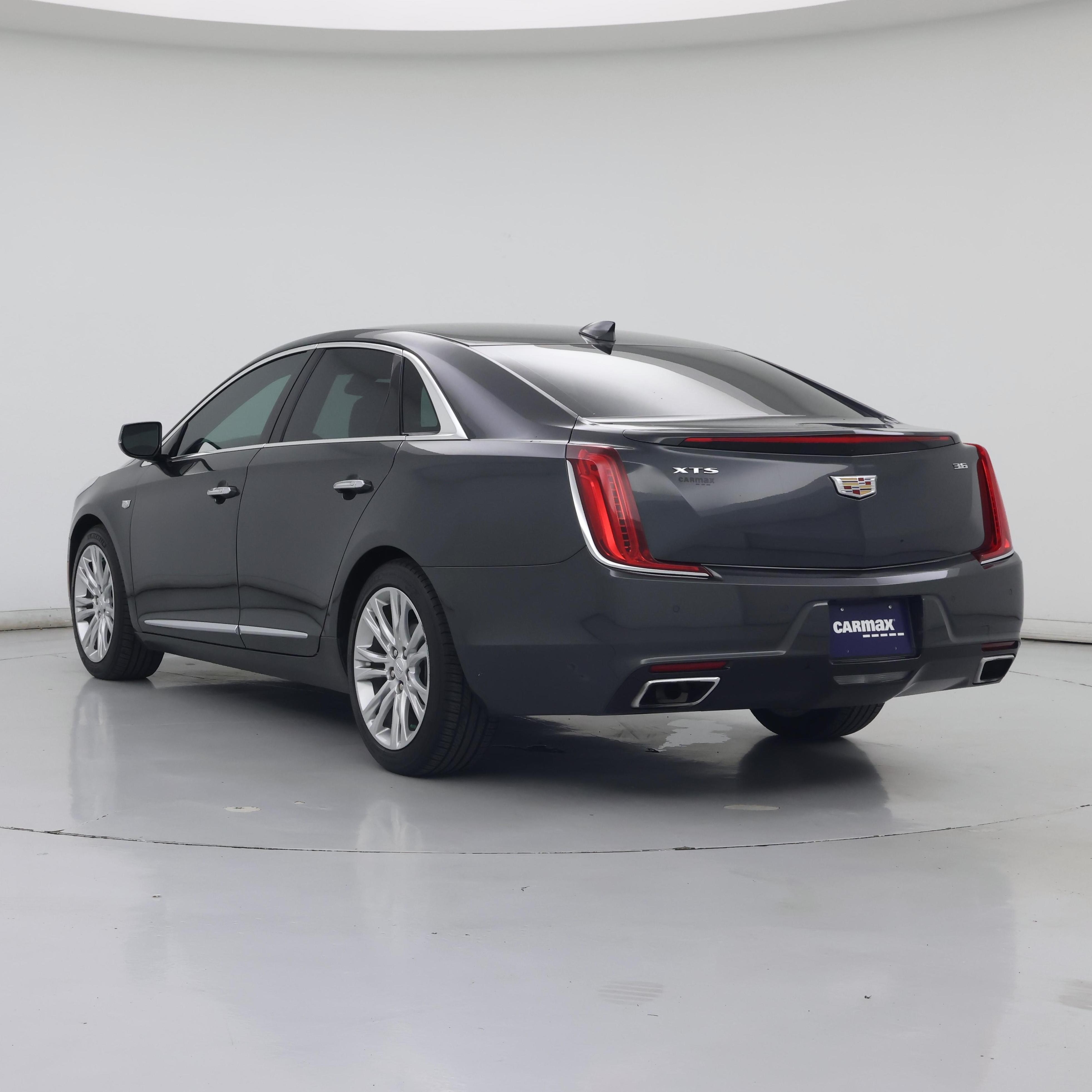 Thumbnail: 2018 Cadillac XTS - 2