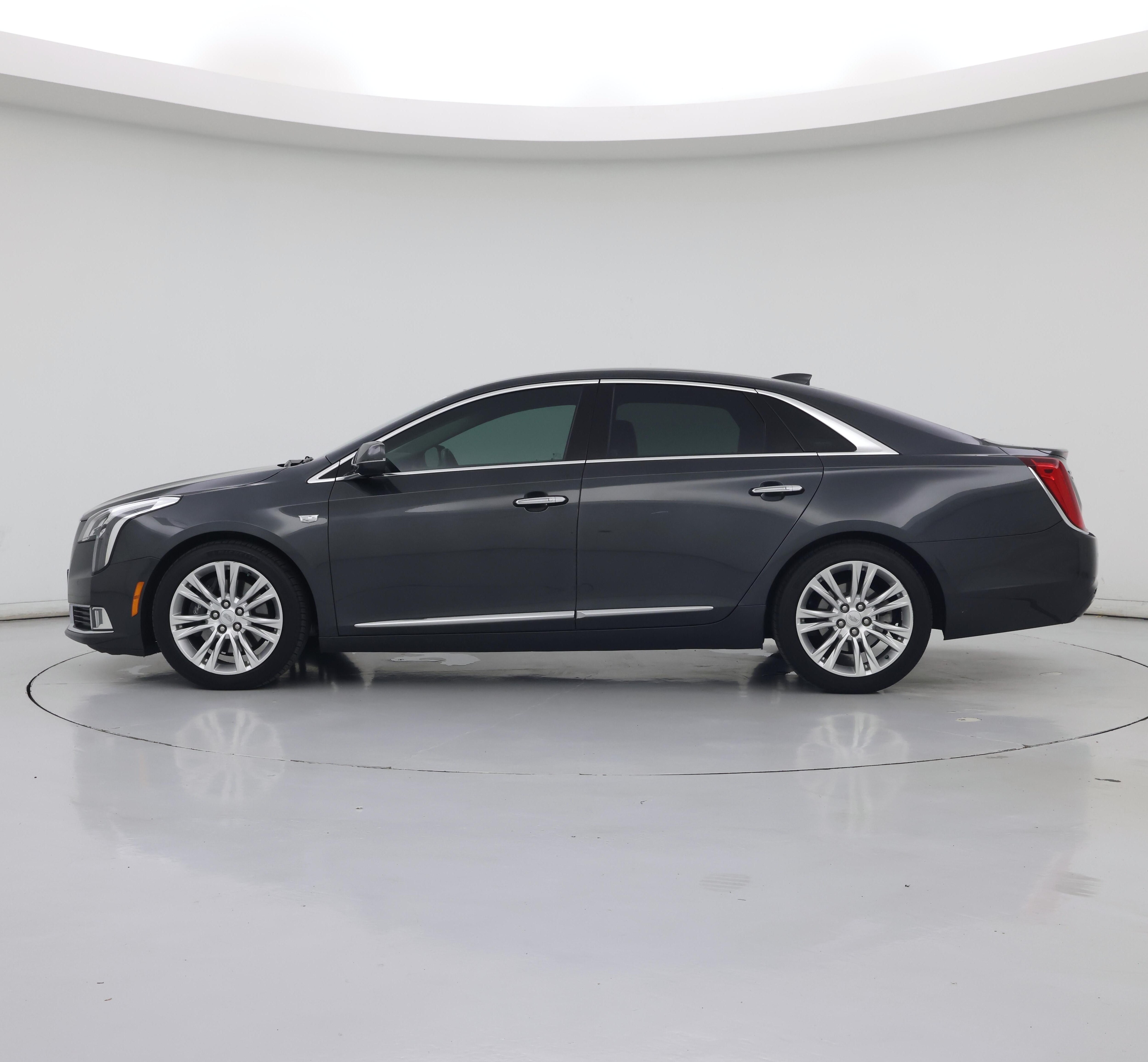 Thumbnail: 2018 Cadillac XTS - 3