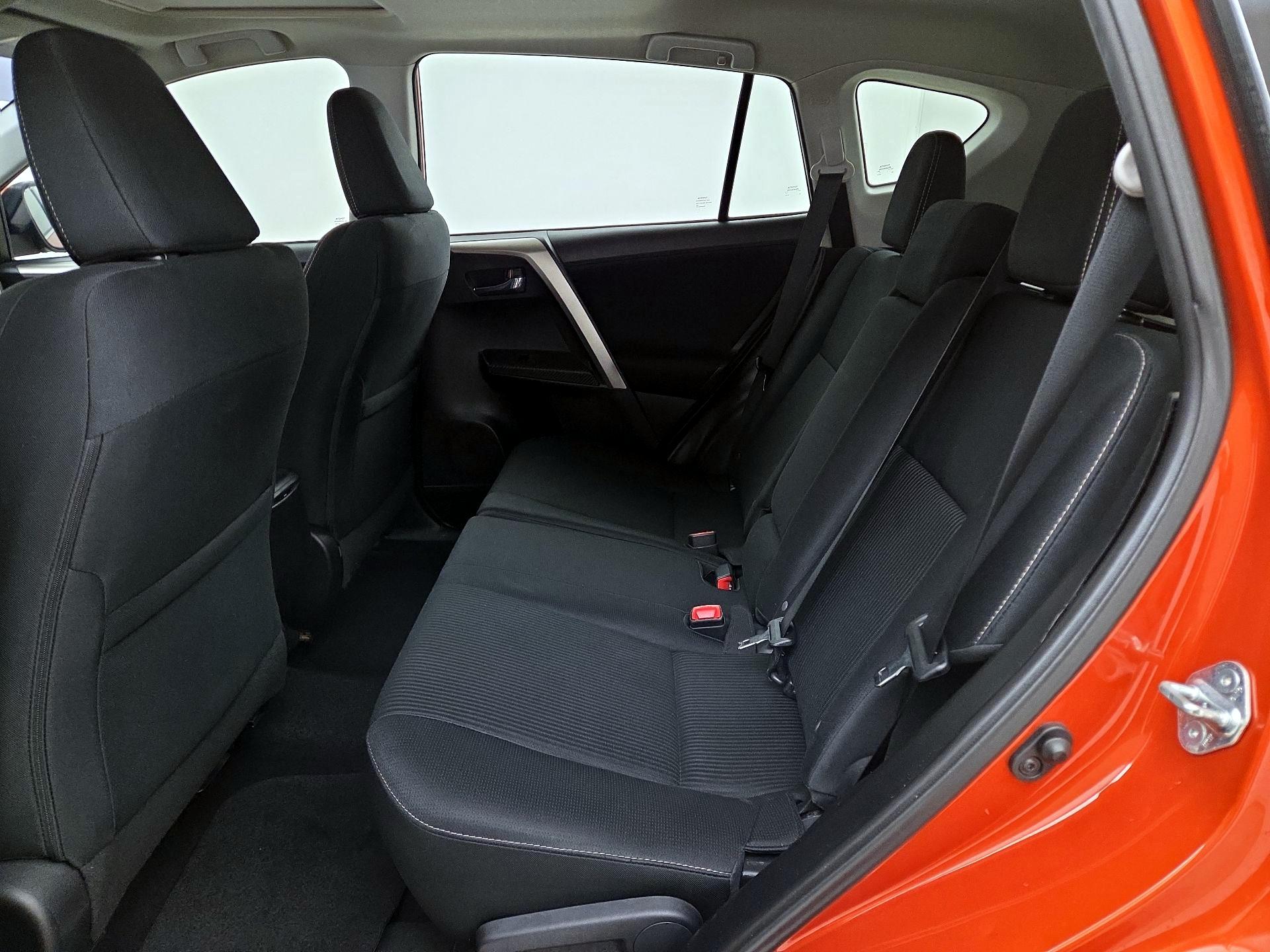 Thumbnail: 2015 Toyota RAV4 - 19