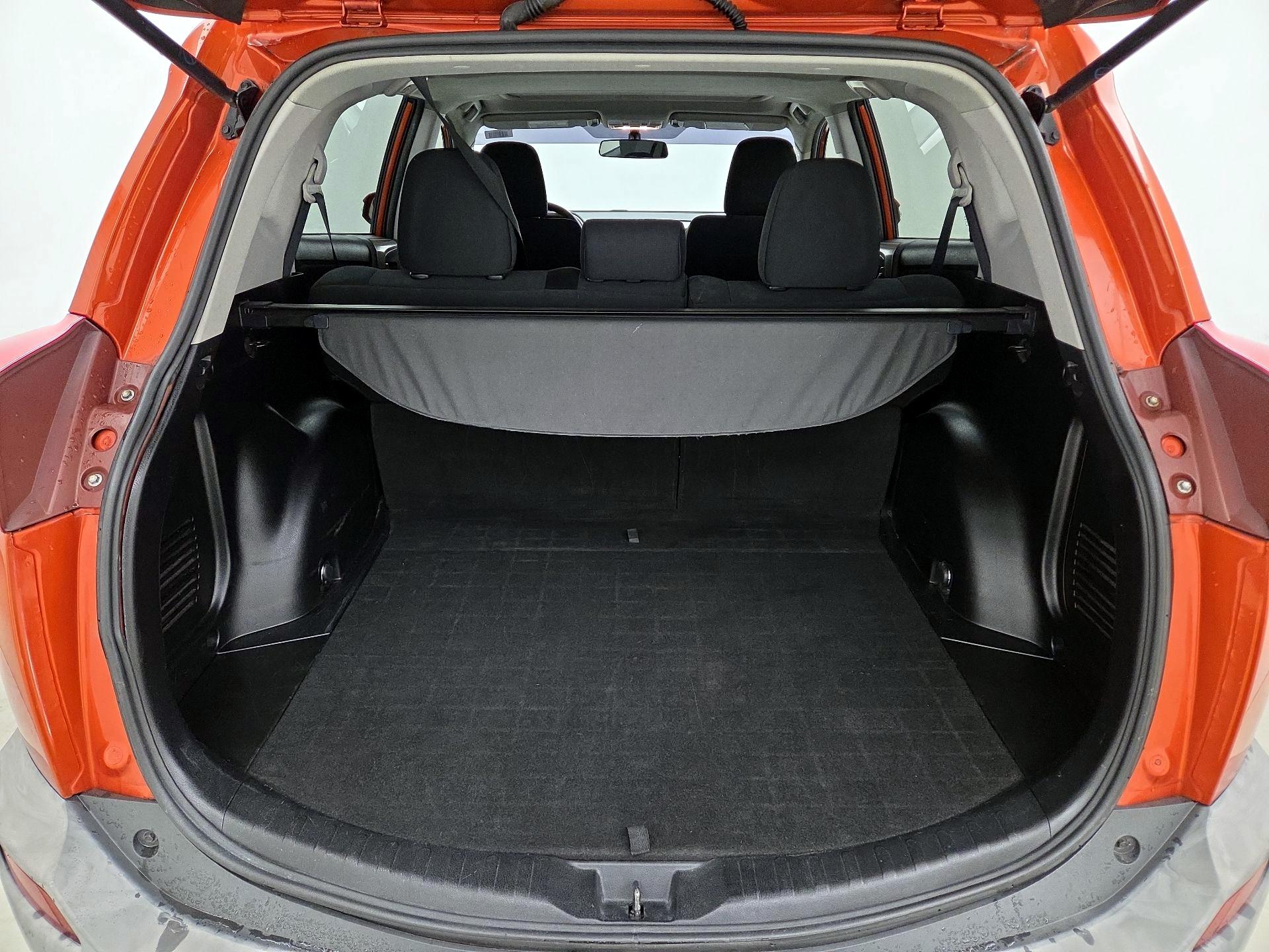 Thumbnail: 2015 Toyota RAV4 - 20
