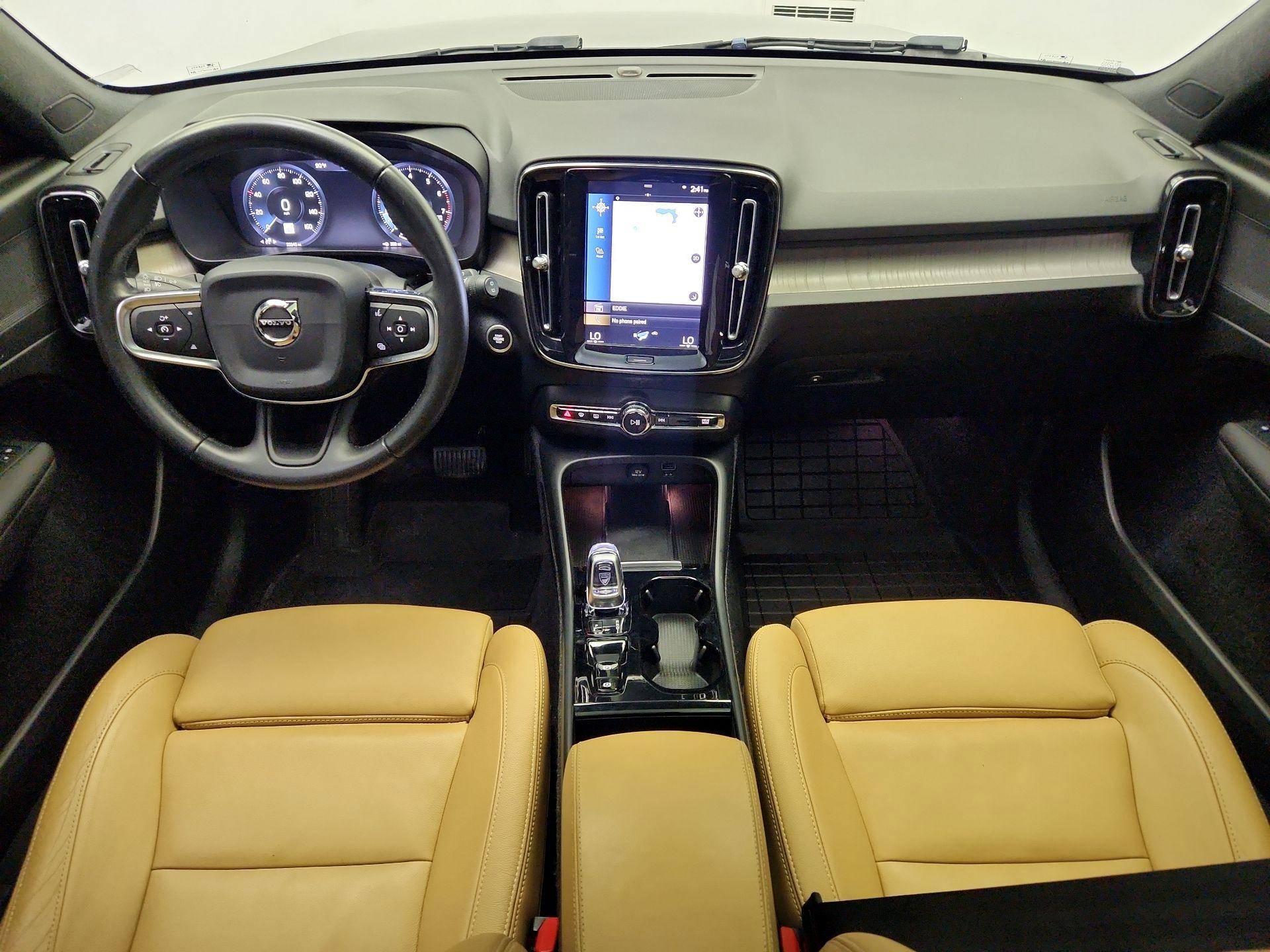 Thumbnail: 2020 Volvo XC40 - 9