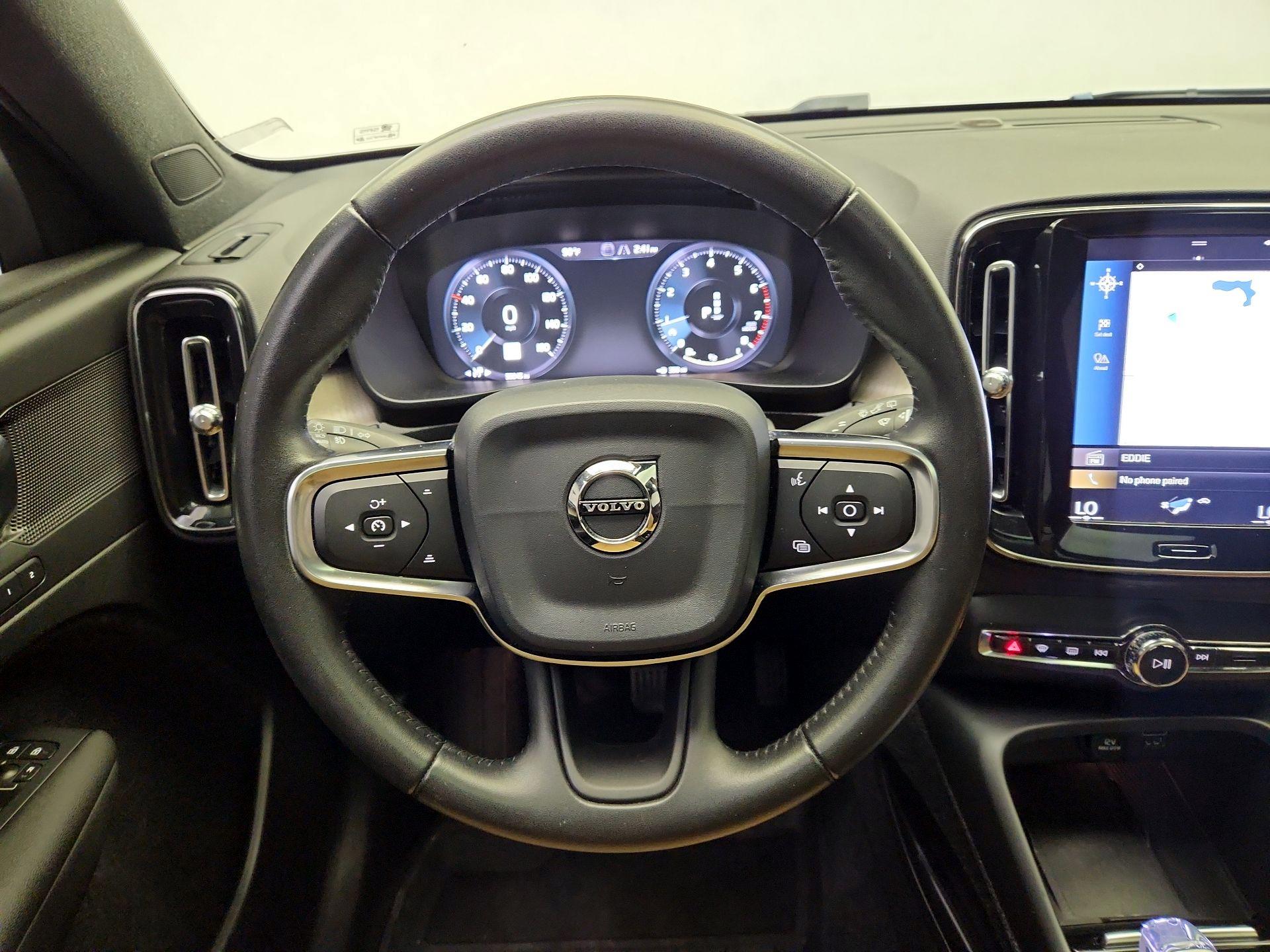 Thumbnail: 2020 Volvo XC40 - 10