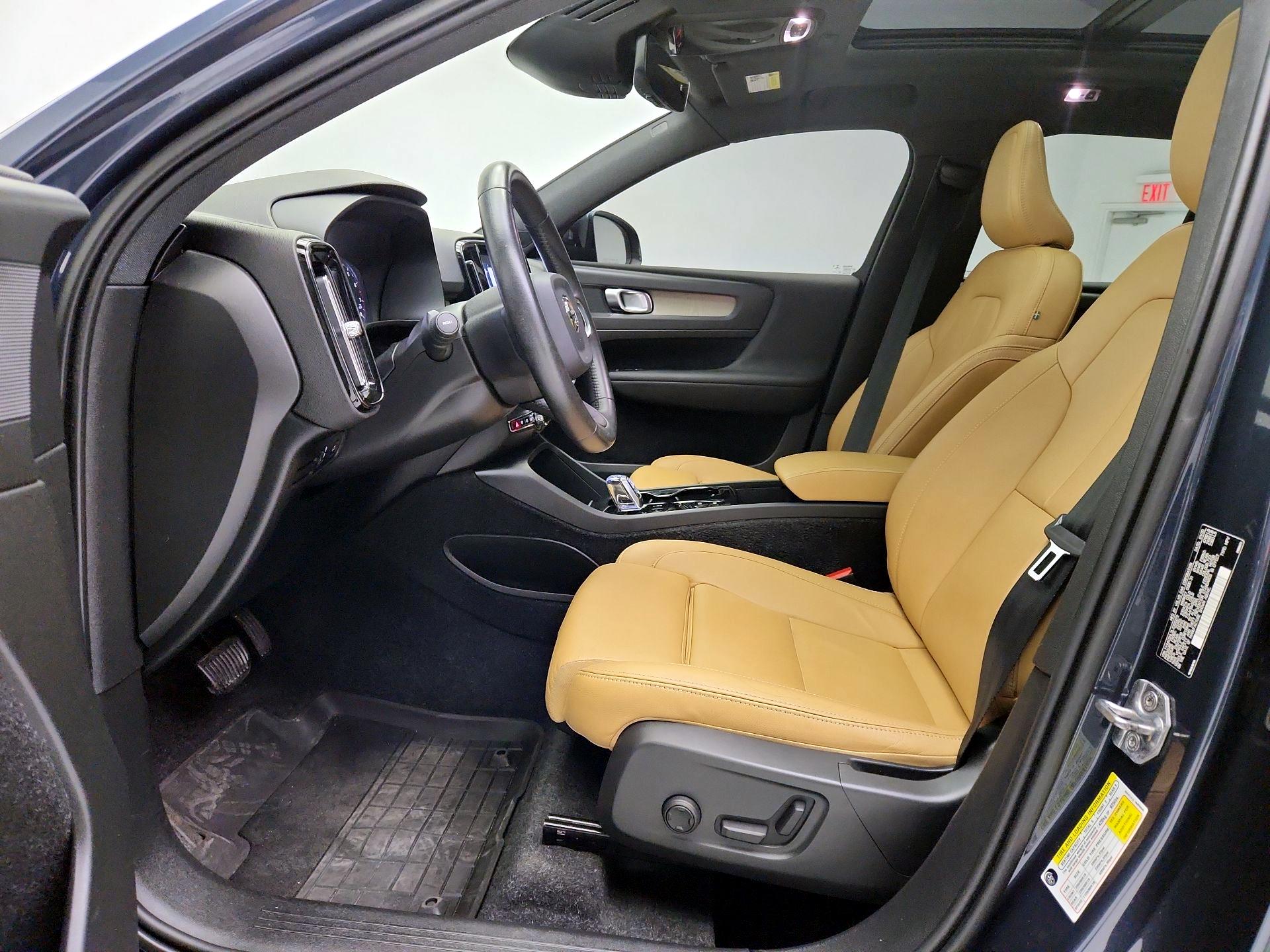 Thumbnail: 2020 Volvo XC40 - 11