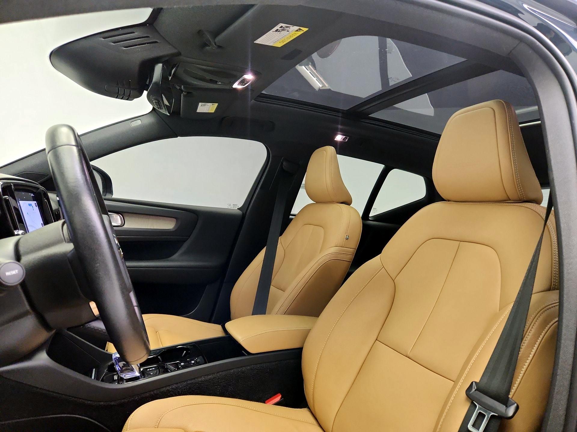 Thumbnail: 2020 Volvo XC40 - 20