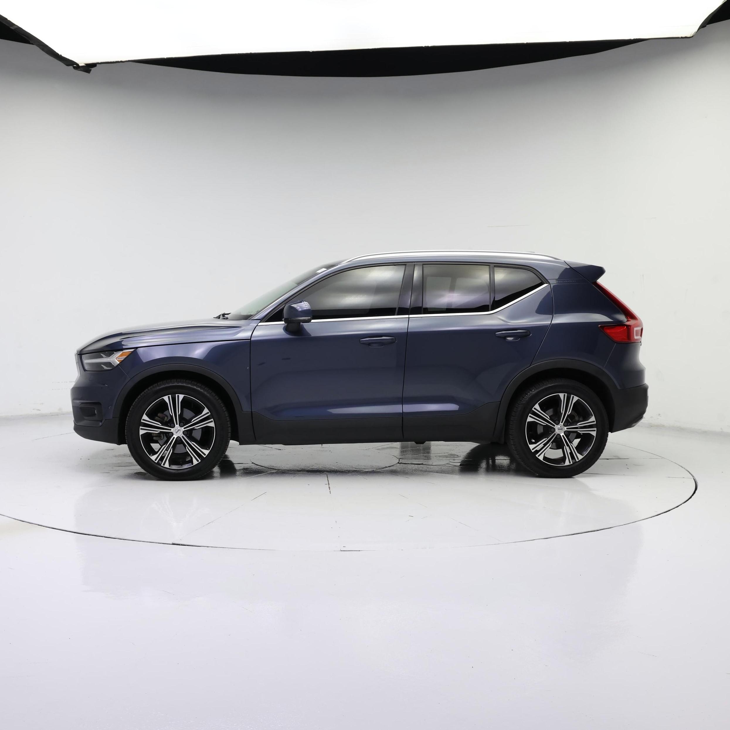 Thumbnail: 2020 Volvo XC40 - 3