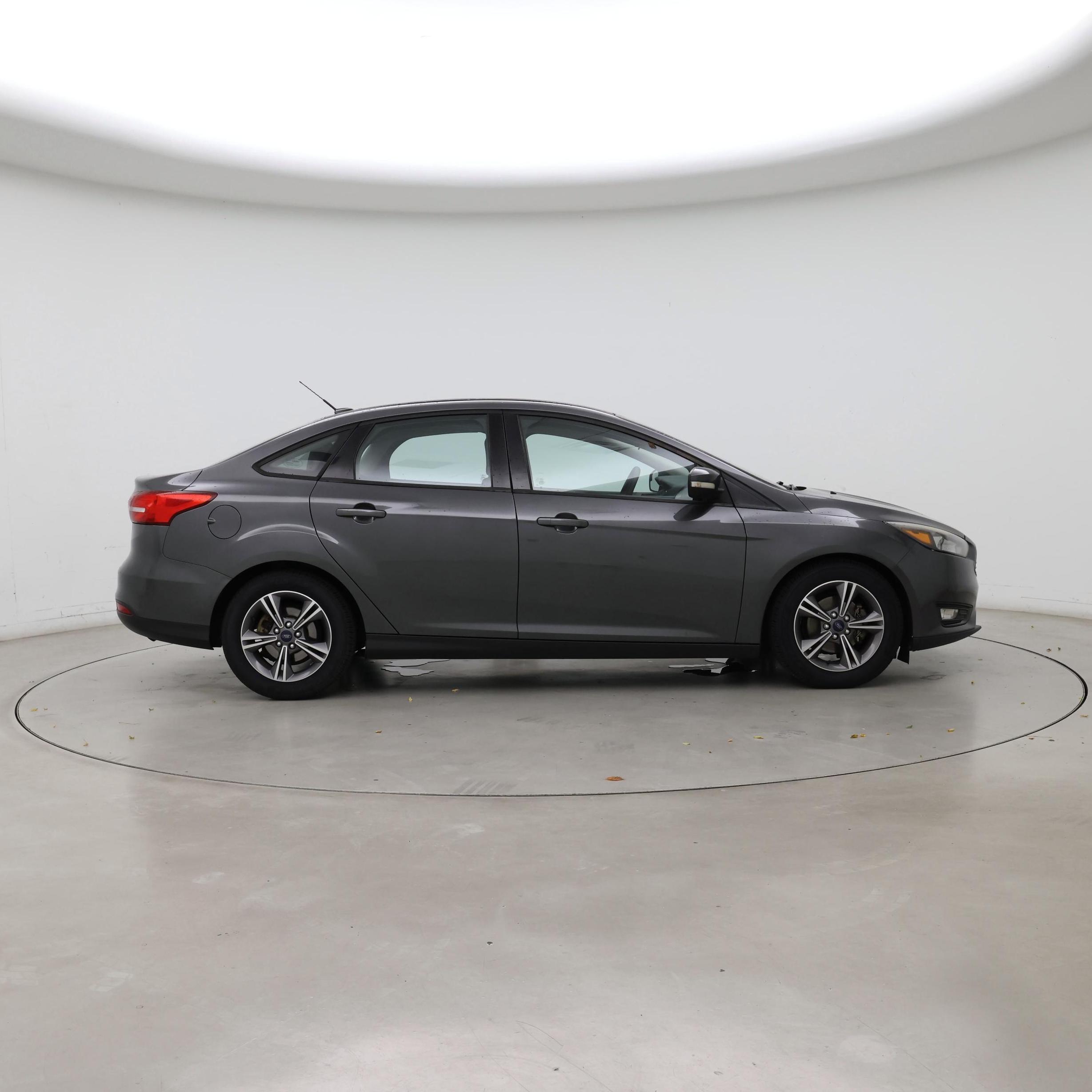 Thumbnail: 2017 Ford Focus - 7