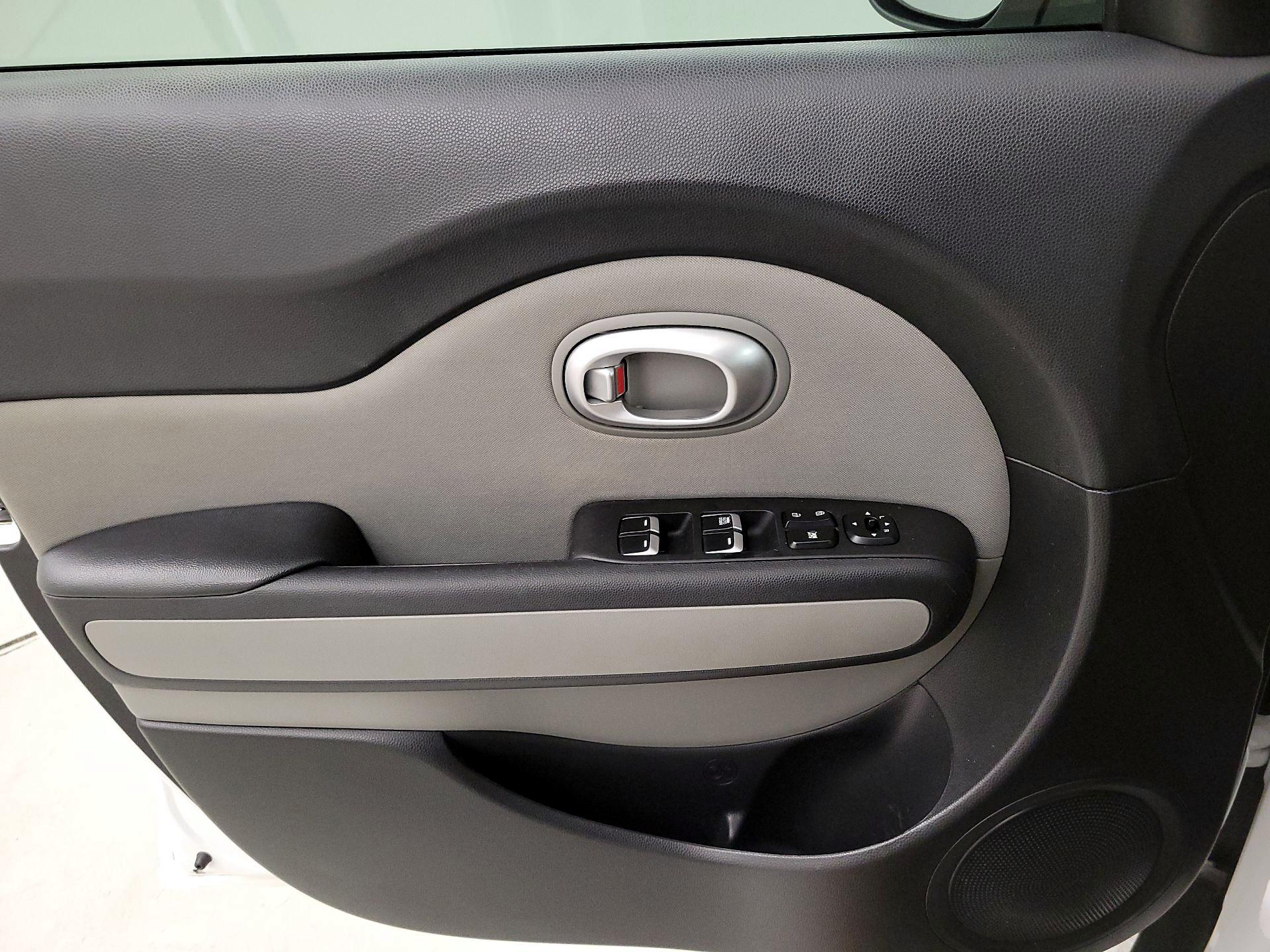 Thumbnail: 2018 Kia Soul - 12