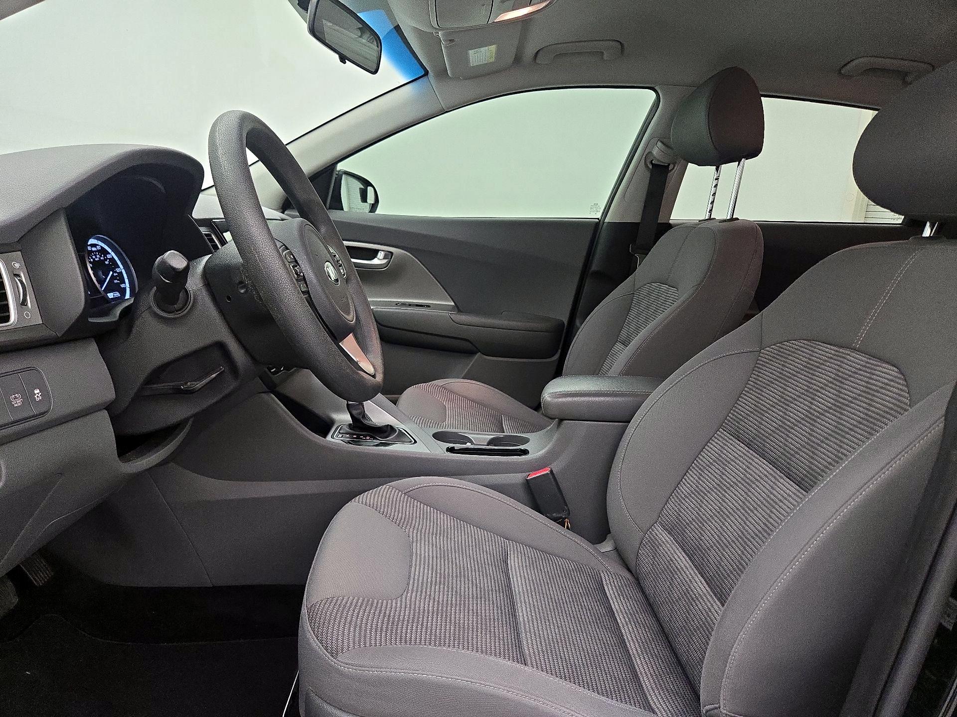 Thumbnail: 2018 Kia Niro - 11