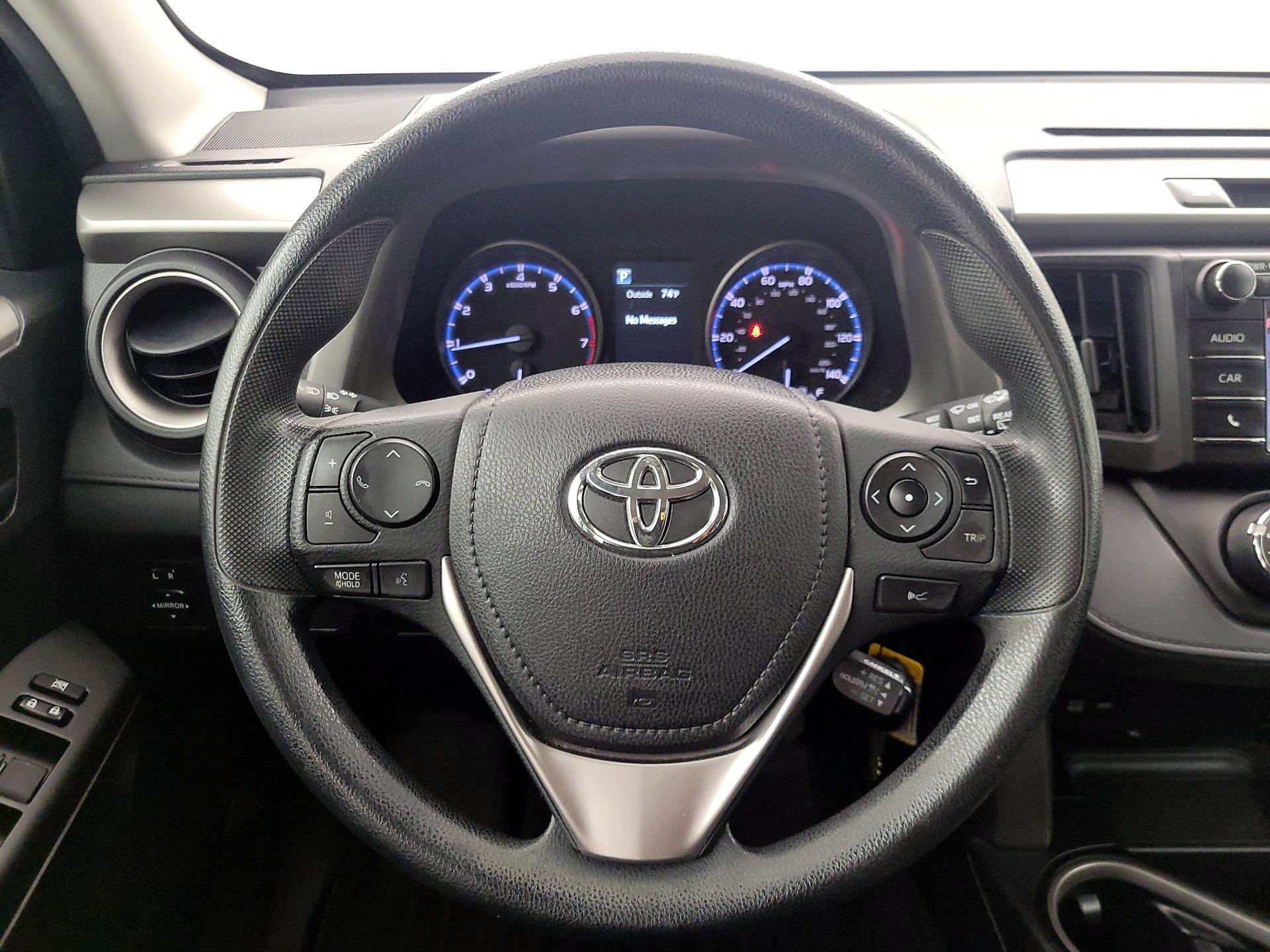 Thumbnail: 2017 Toyota RAV4 - 10