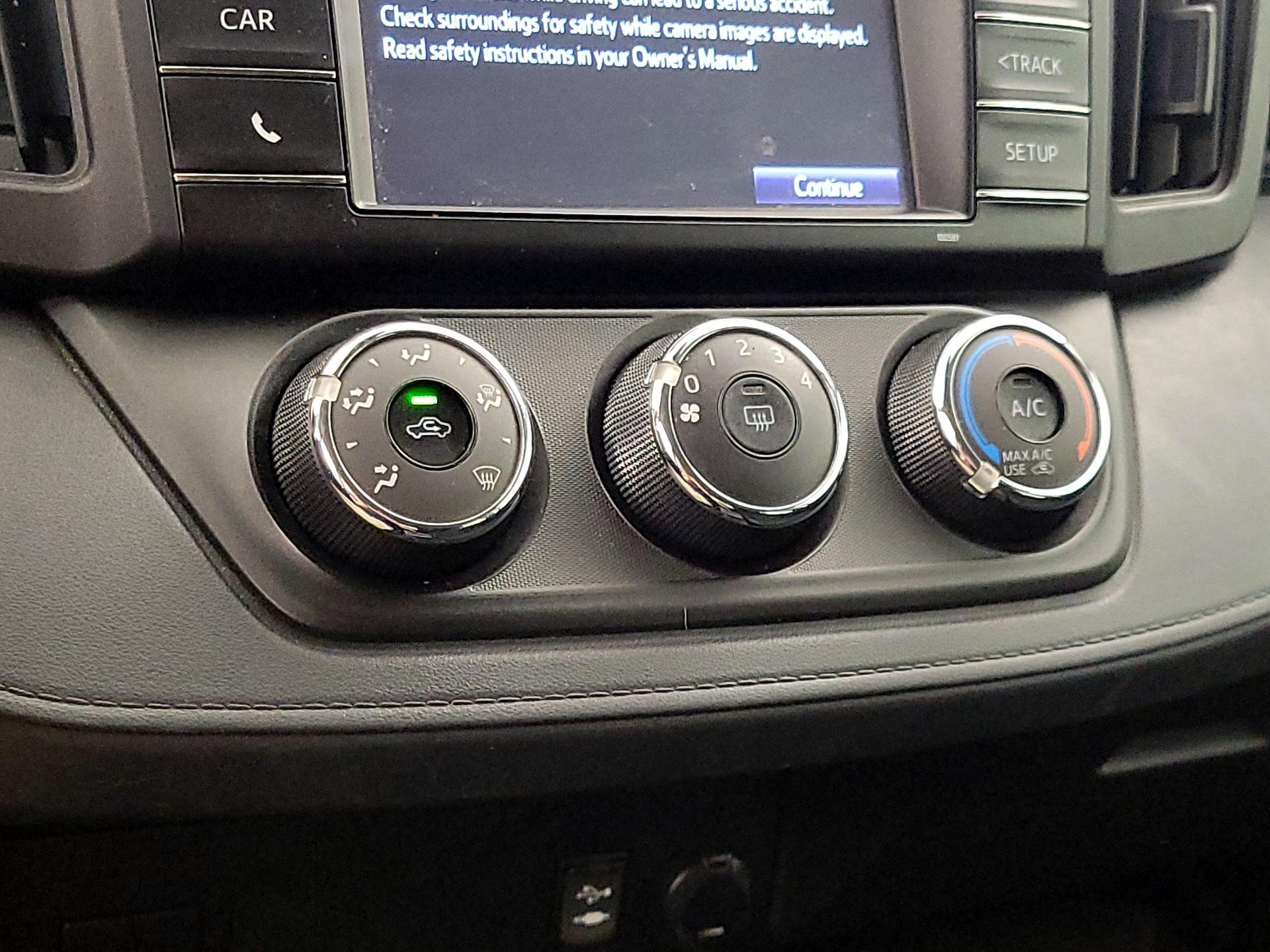Thumbnail: 2017 Toyota RAV4 - 16