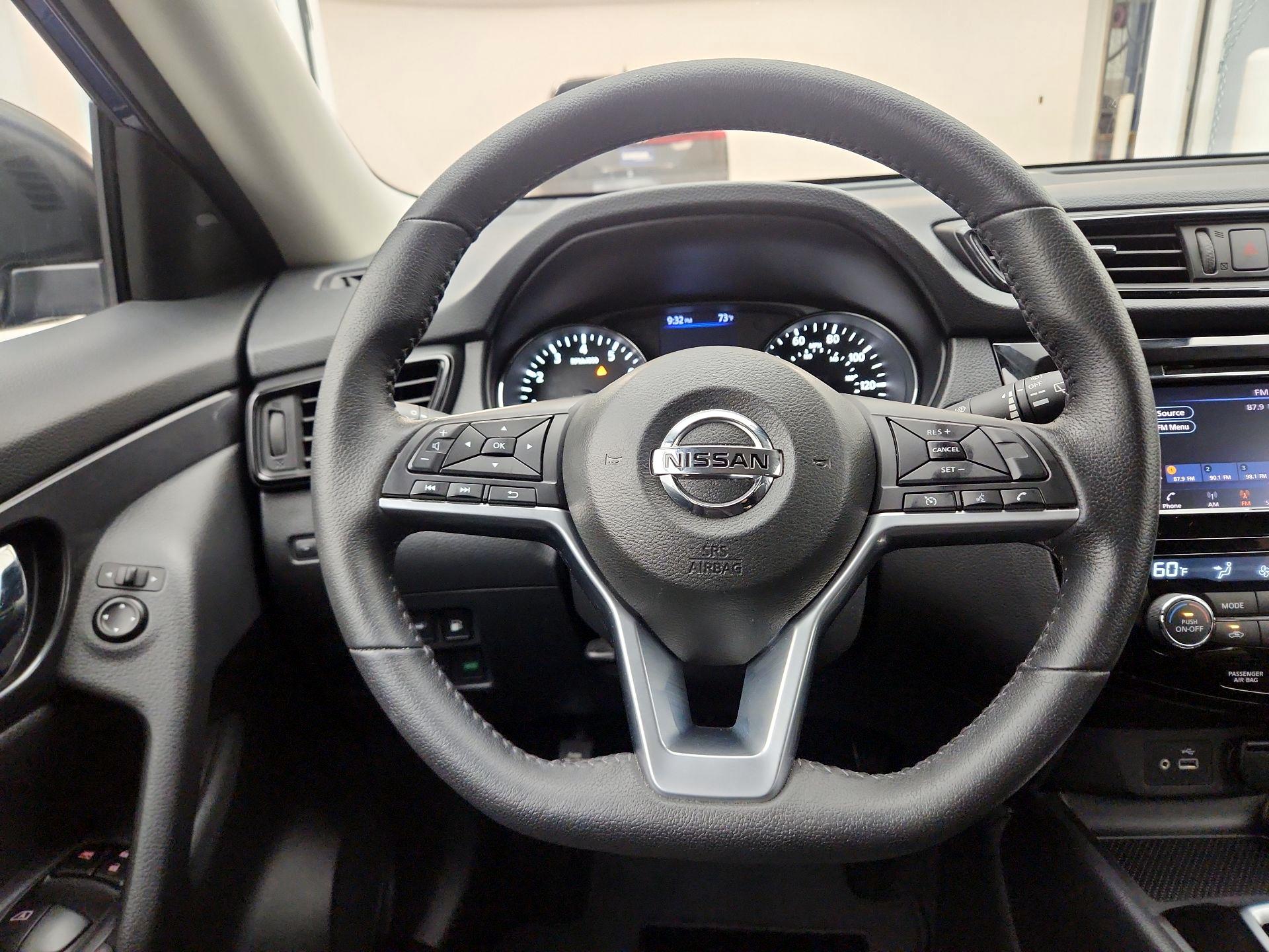 Thumbnail: 2019 Nissan Rogue - 10