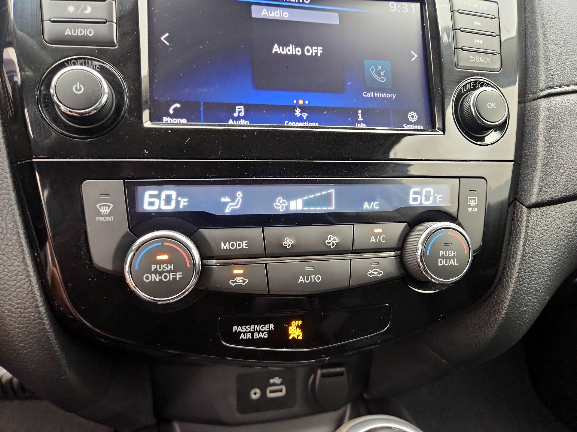 Thumbnail: 2019 Nissan Rogue - 16