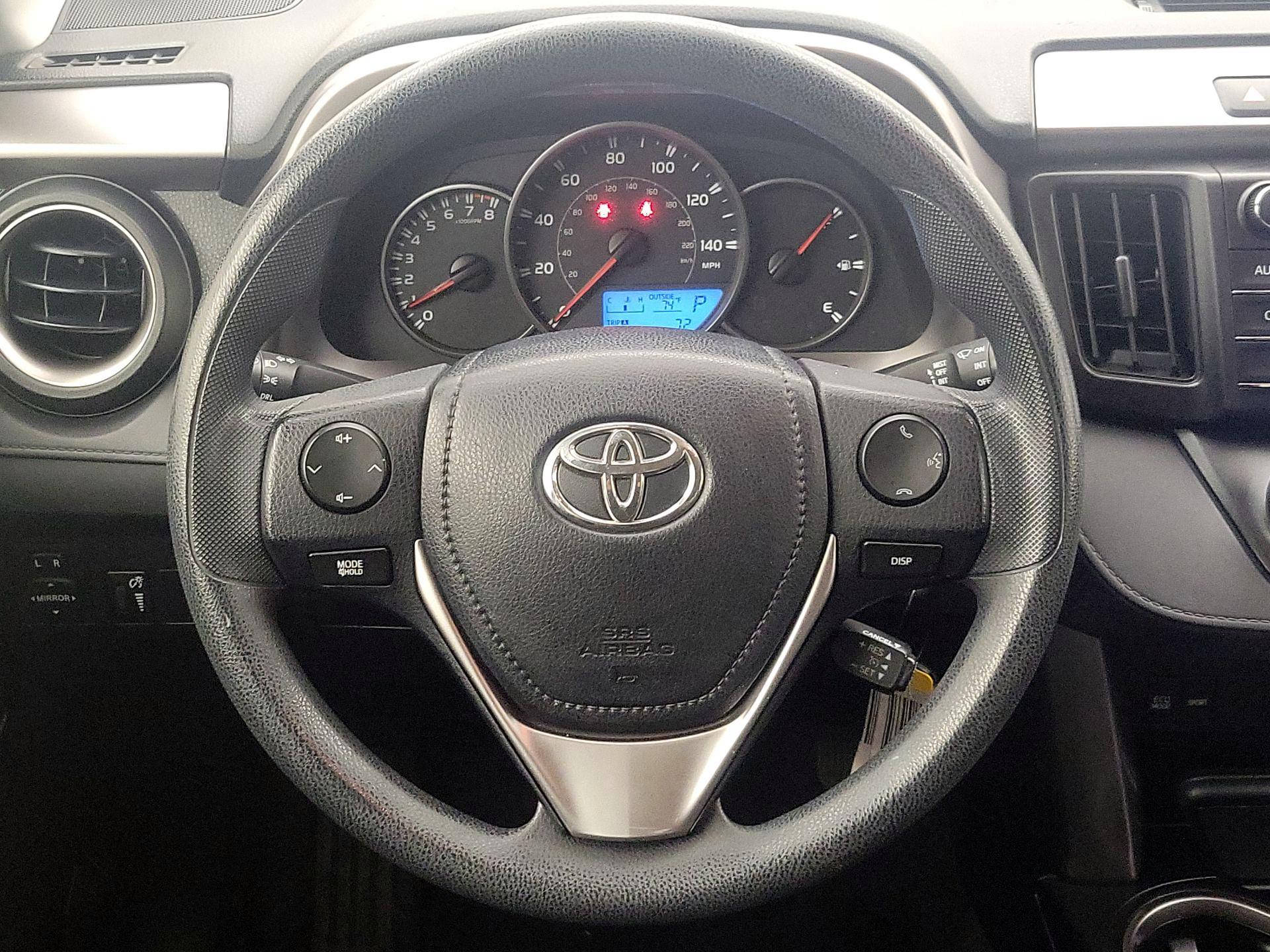 Thumbnail: 2016 Toyota RAV4 - 10