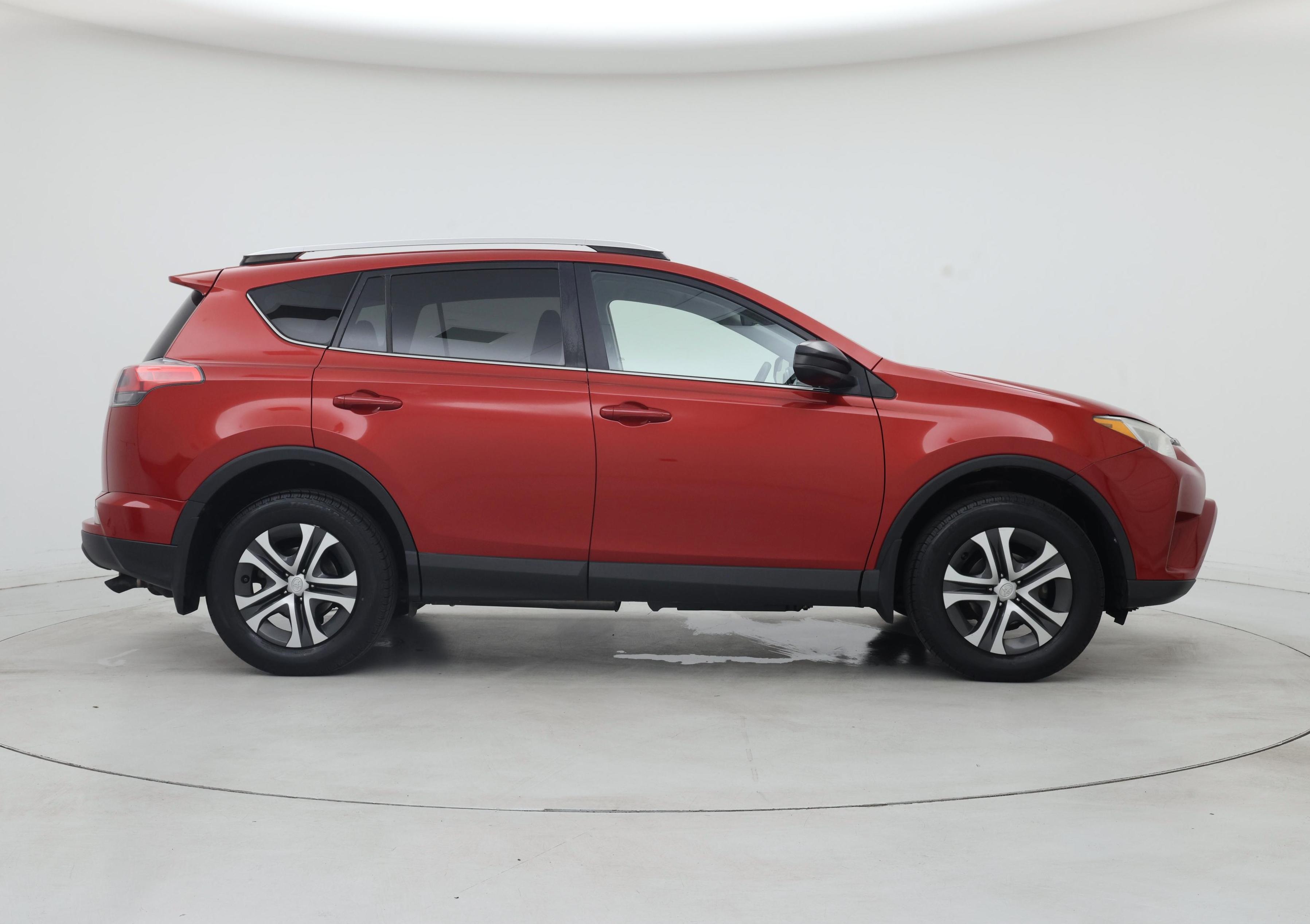 Thumbnail: 2016 Toyota RAV4 - 7