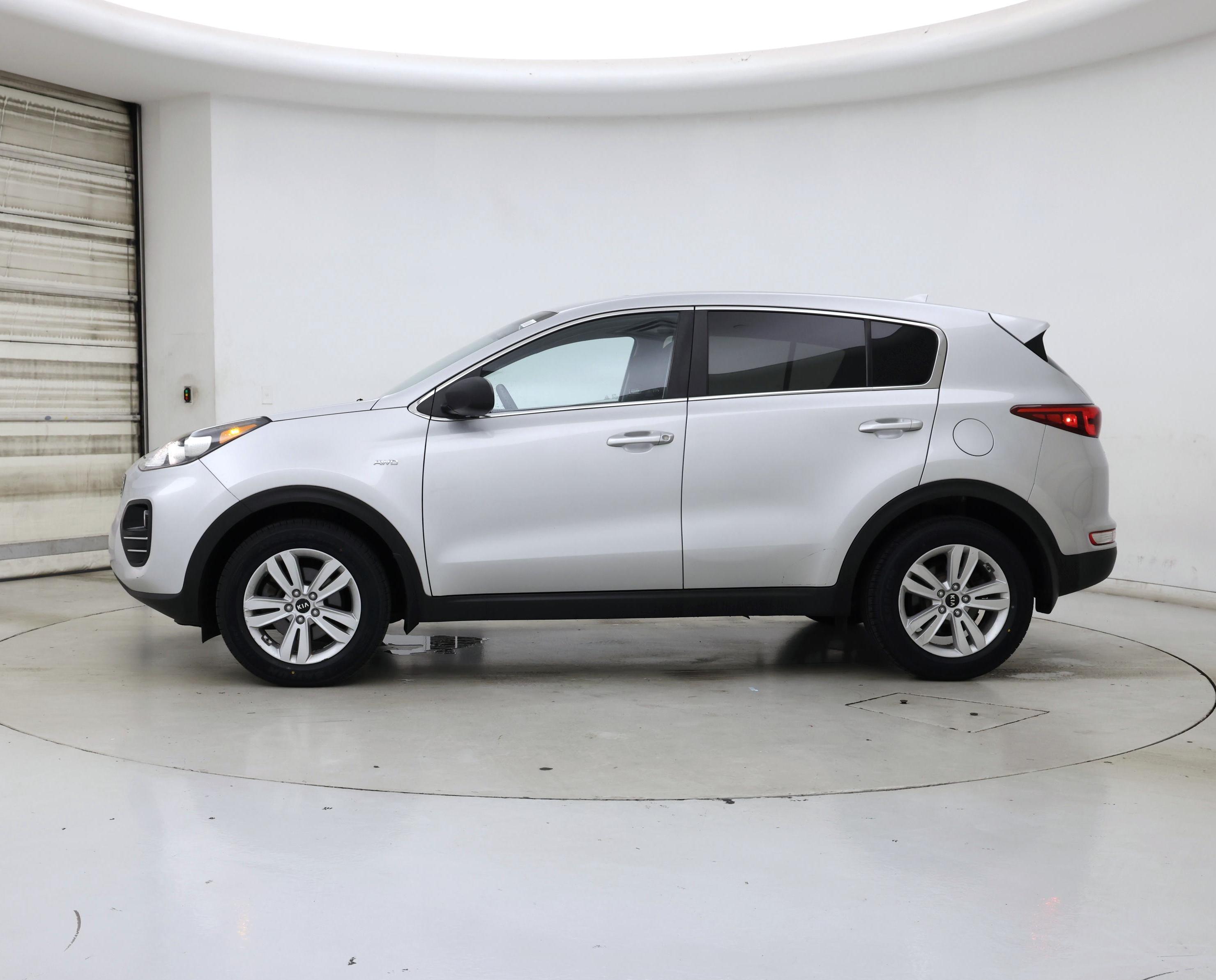 Thumbnail: 2017 Kia Sportage - 3
