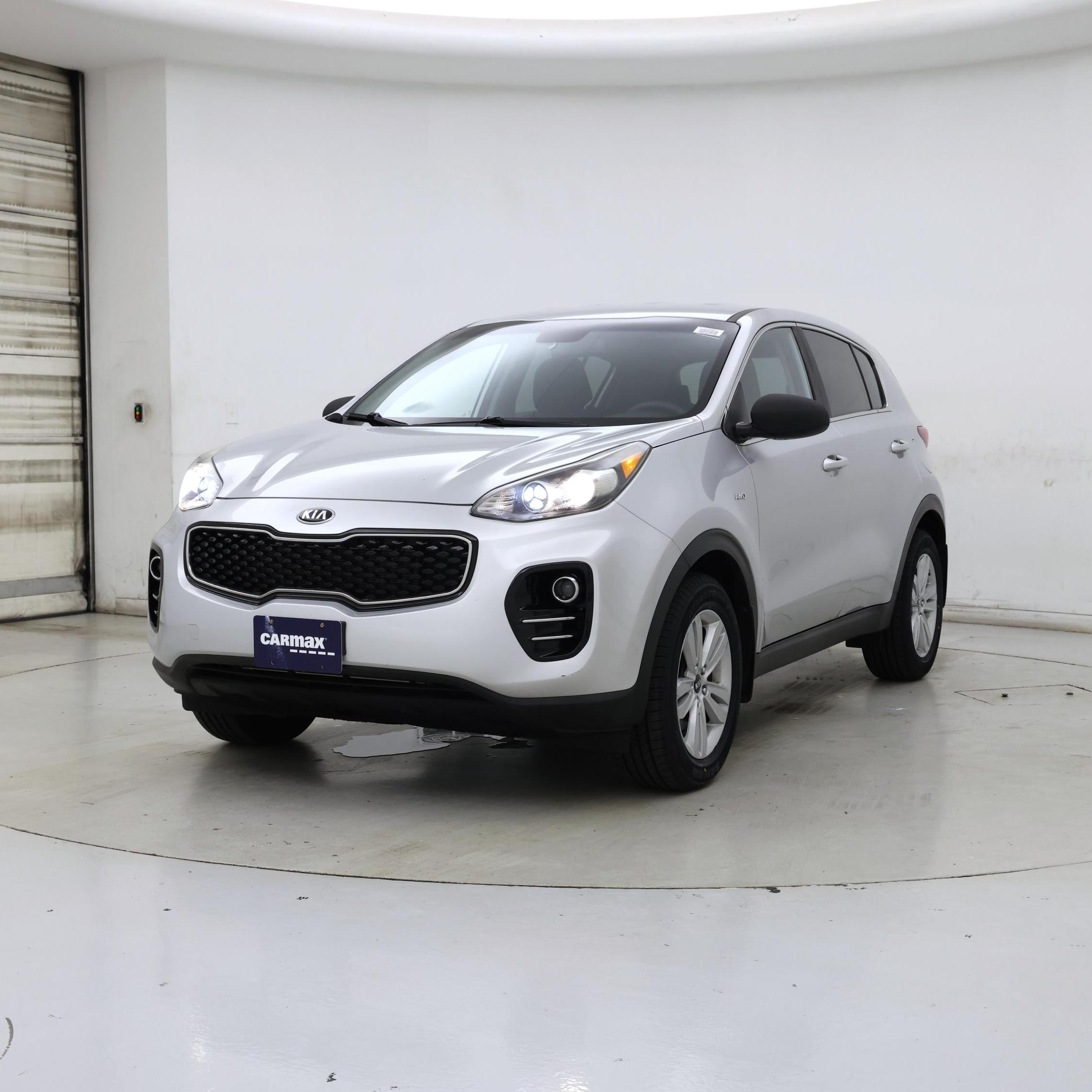 Thumbnail: 2017 Kia Sportage - 4