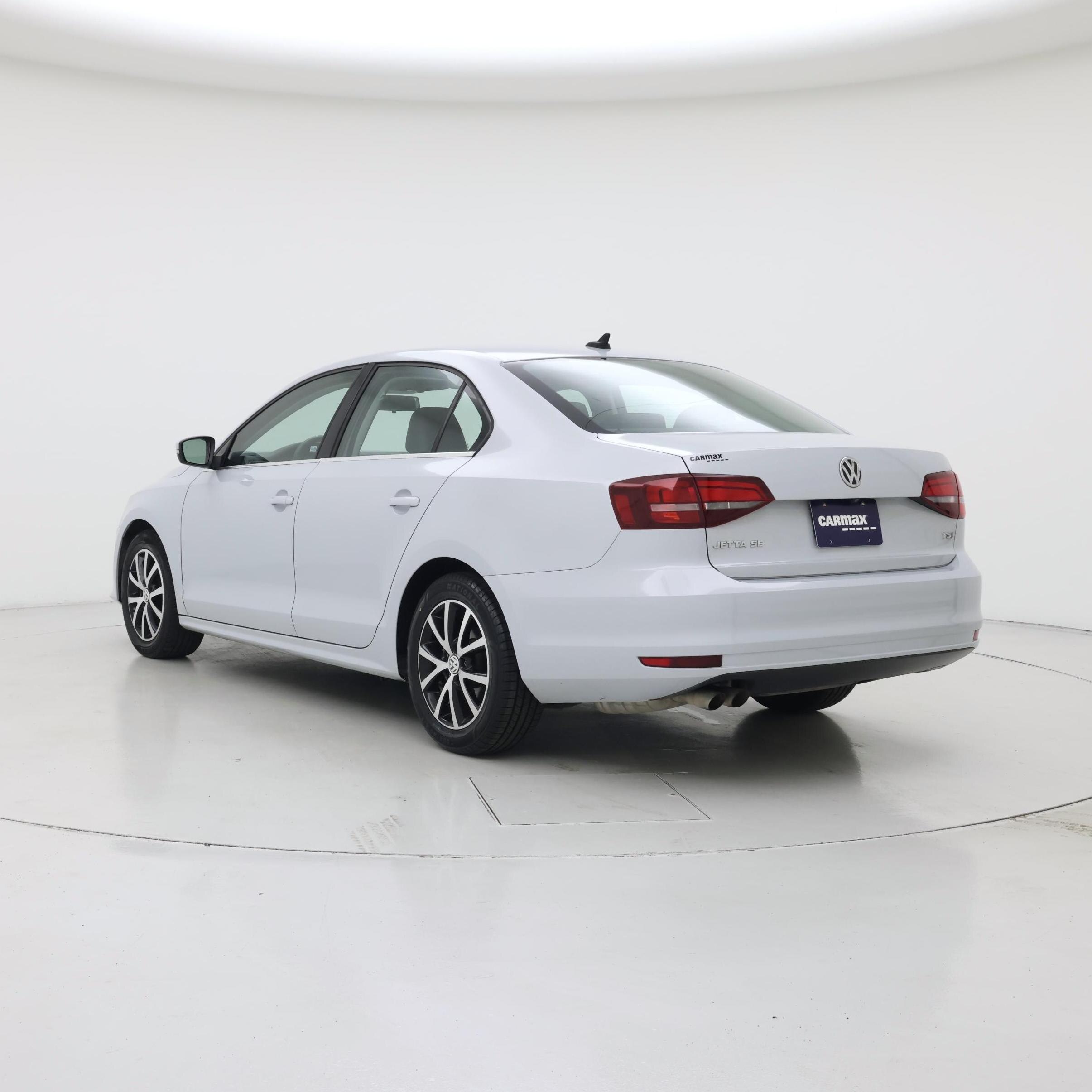 Thumbnail: 2017 Volkswagen Jetta - 2