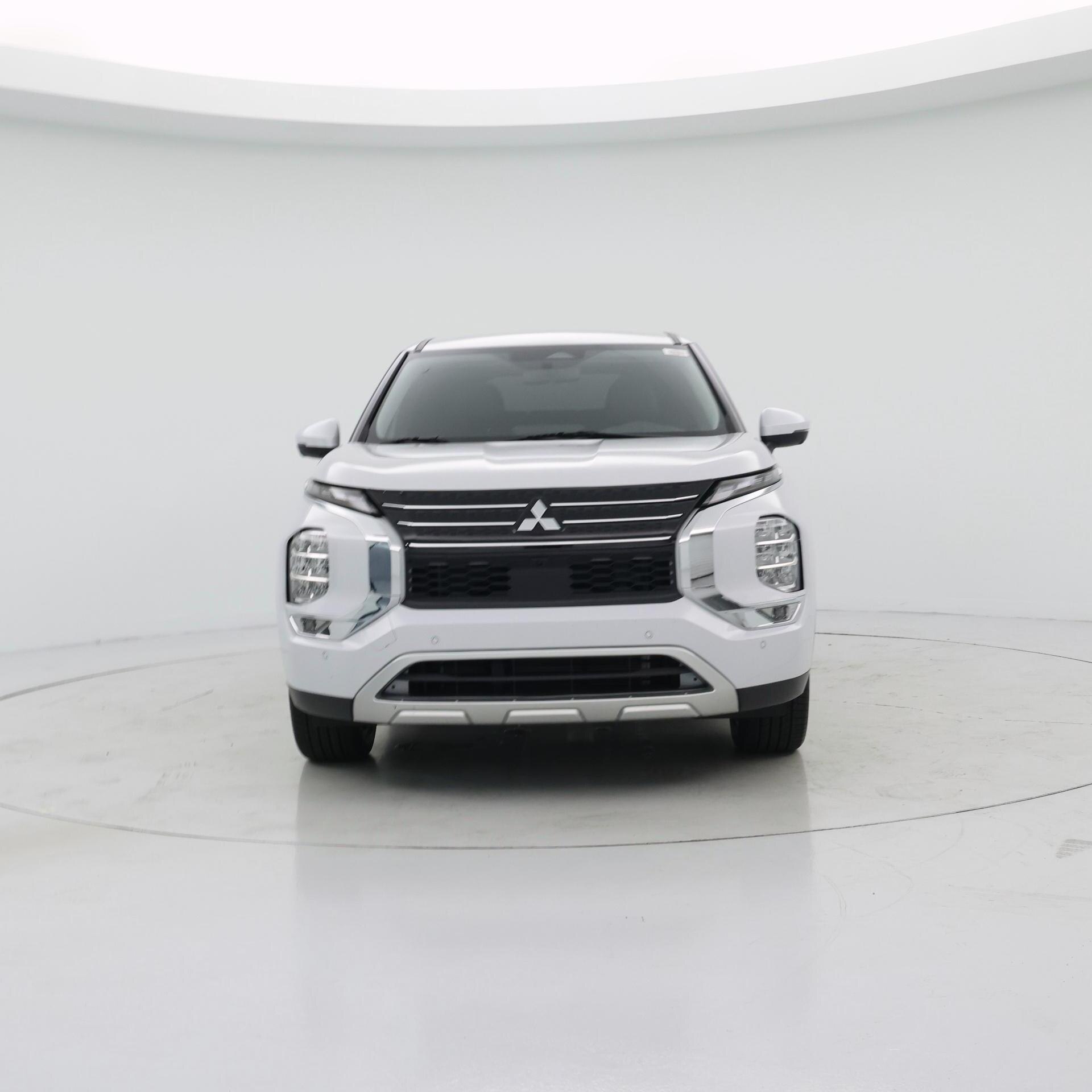 Thumbnail: 2024 Mitsubishi Outlander - 5