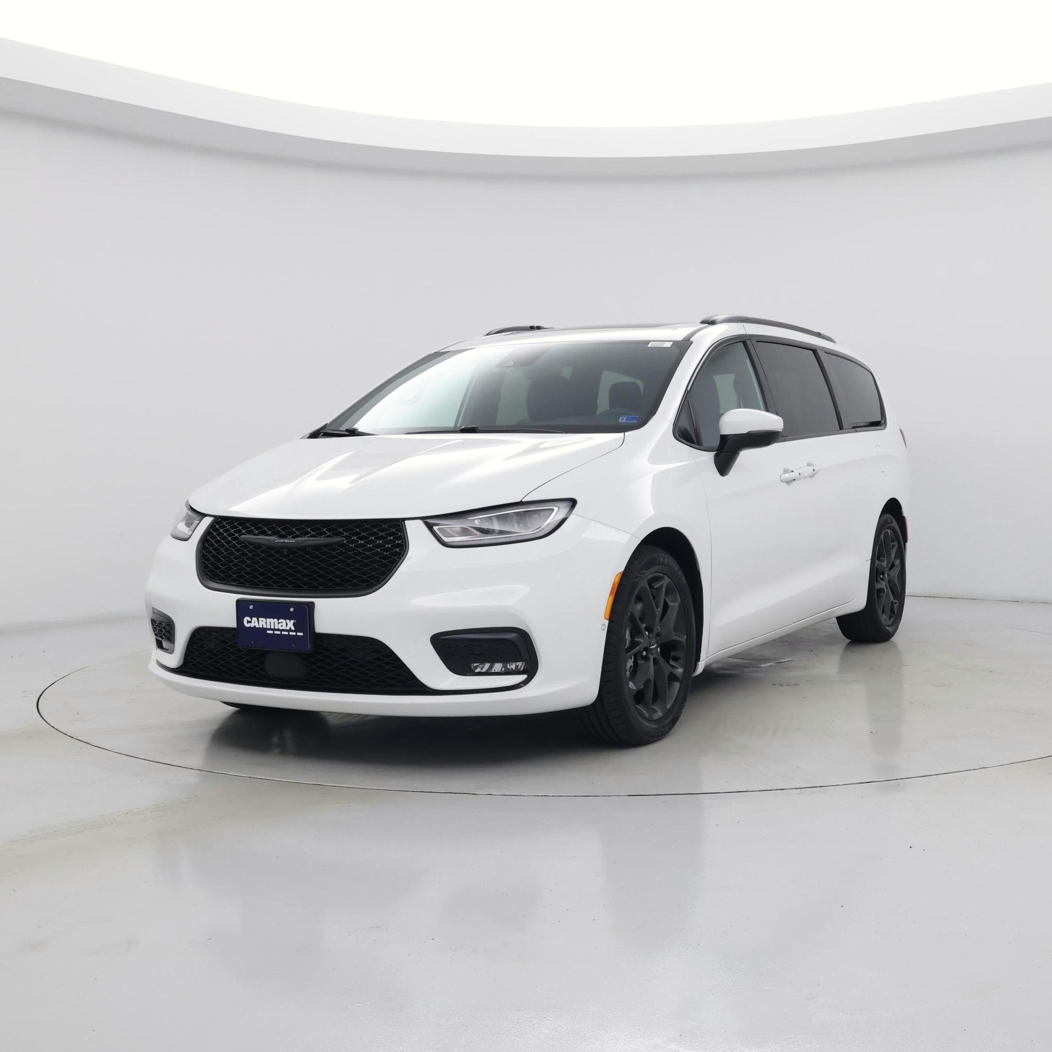 Thumbnail: 2023 Chrysler Pacifica - 4