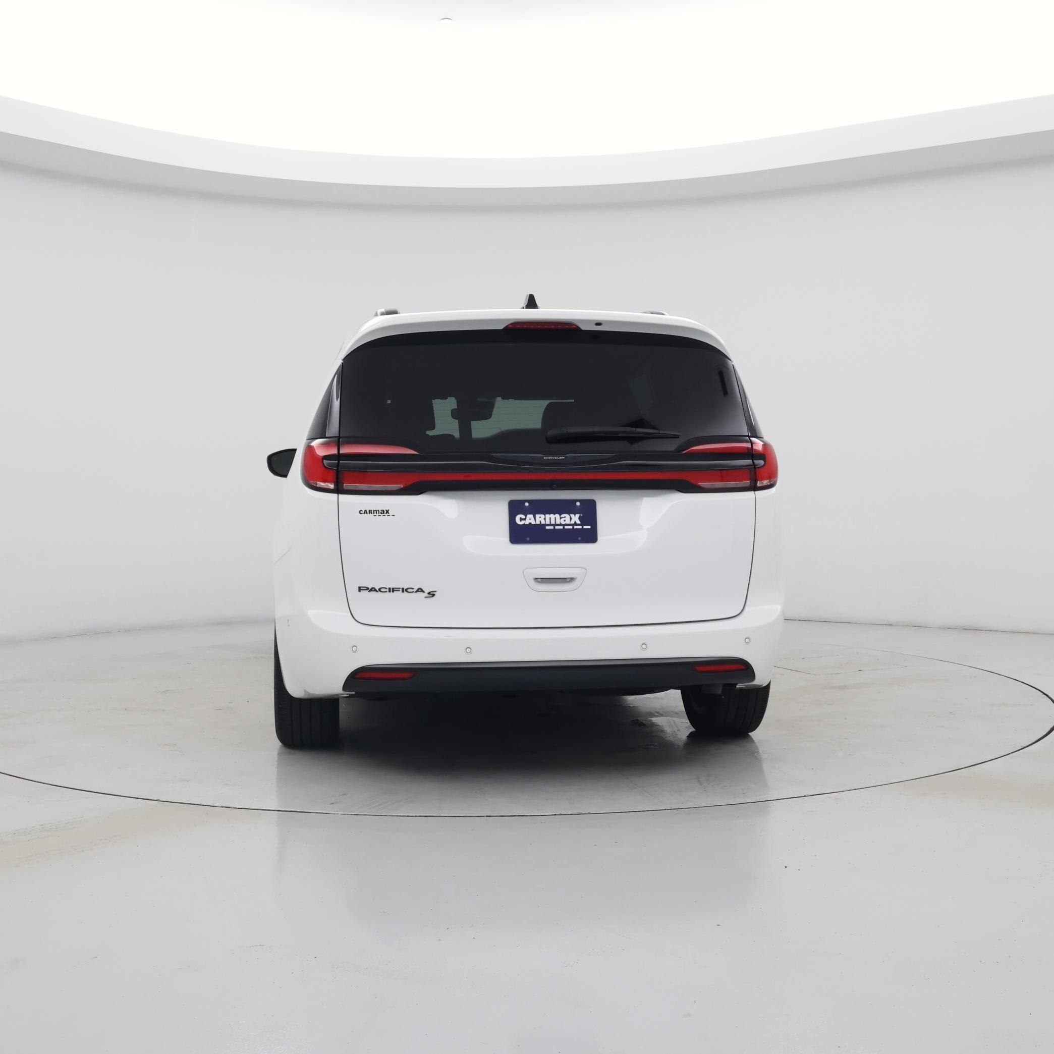 Thumbnail: 2023 Chrysler Pacifica - 6