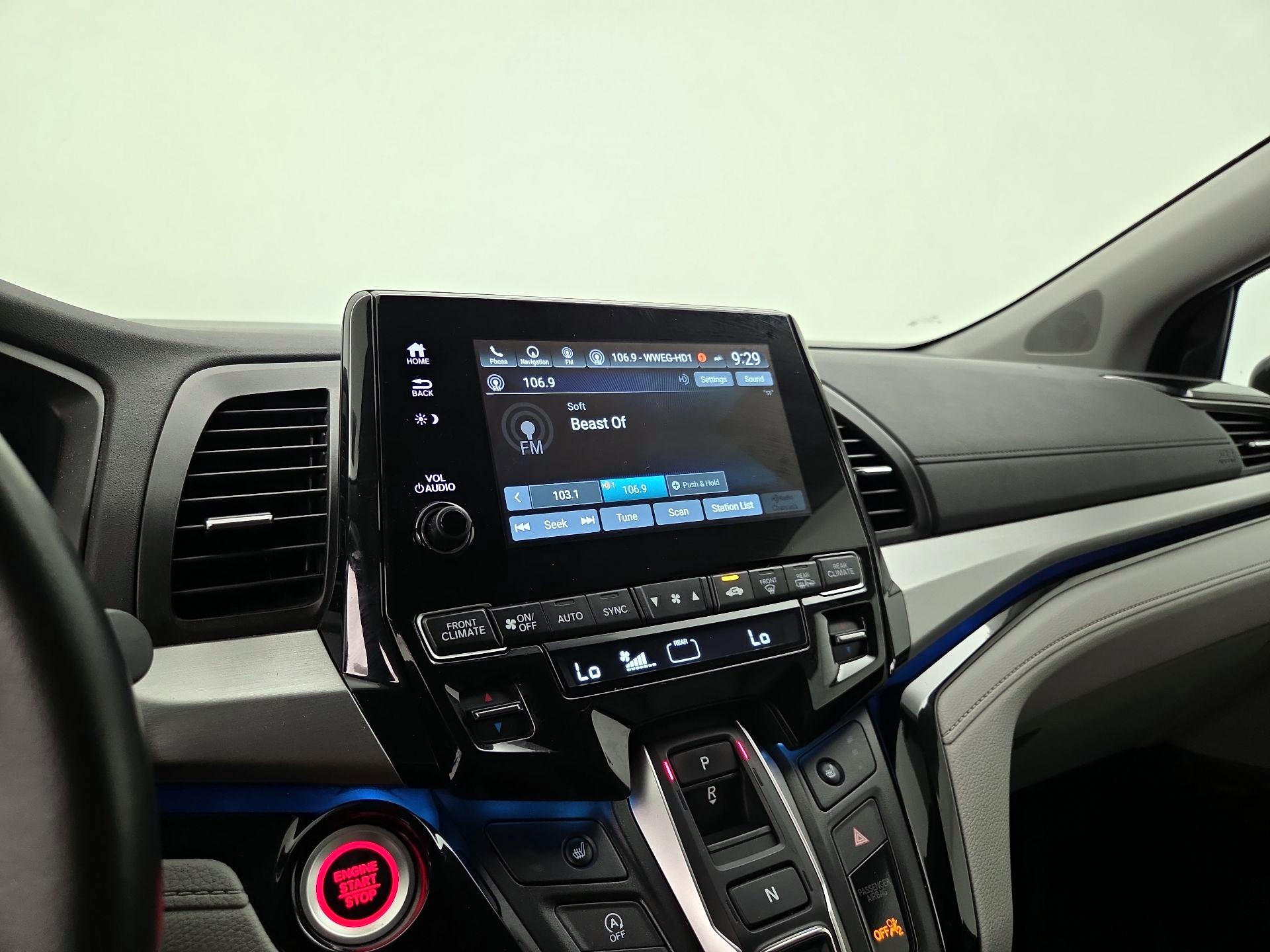 Thumbnail: 2023 Honda Odyssey - 16