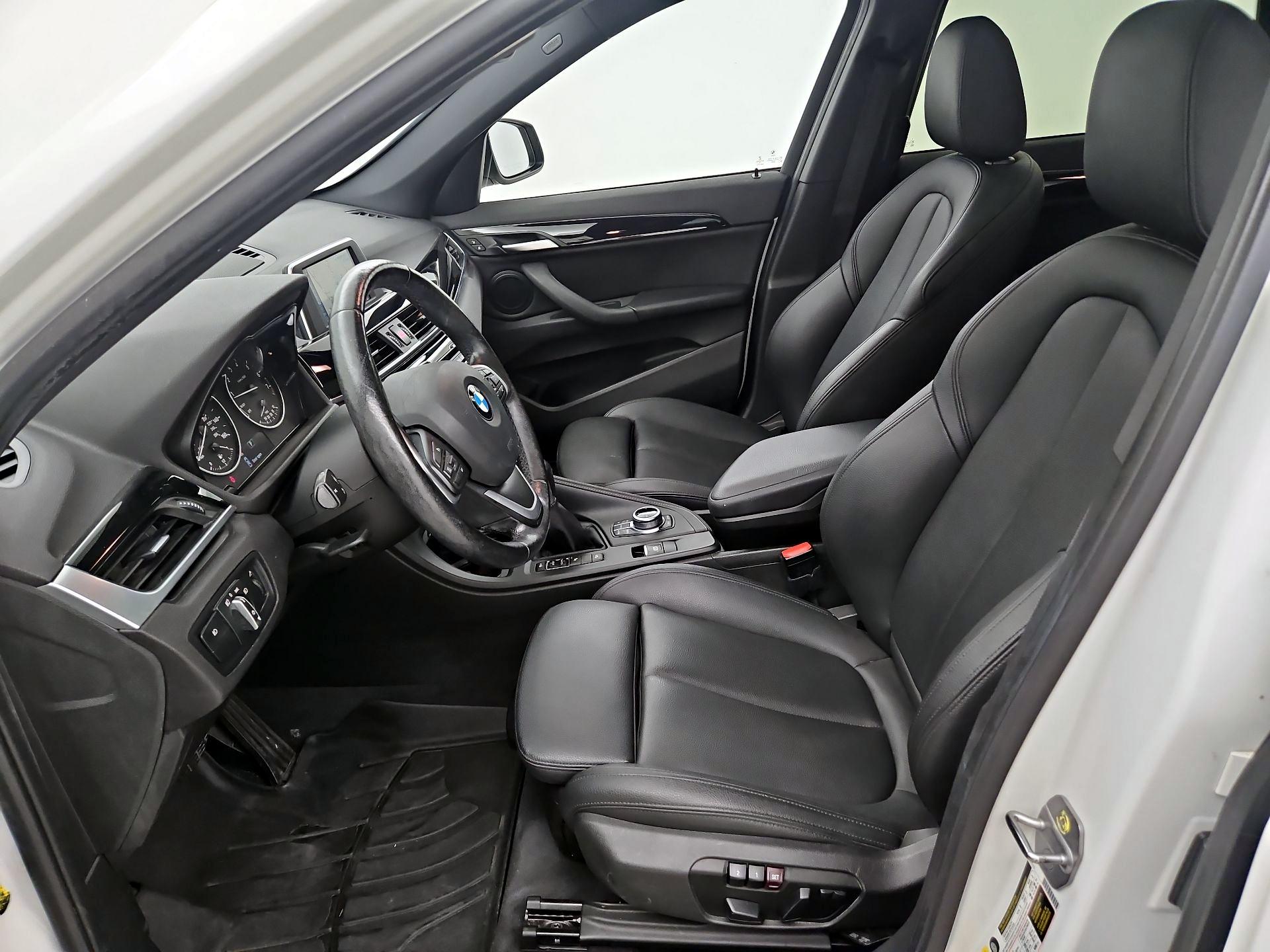 Thumbnail: 2017 BMW X1 - 11