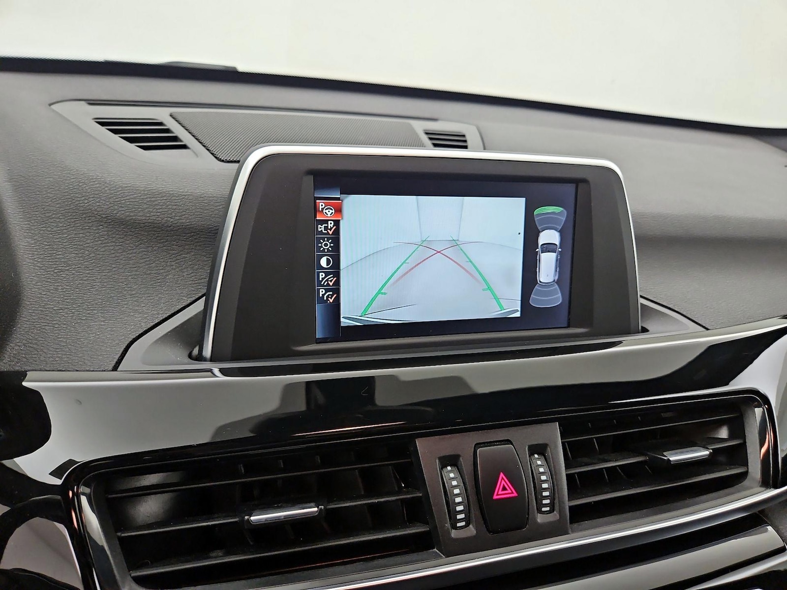 2017 BMW X1 28i - Photo 16