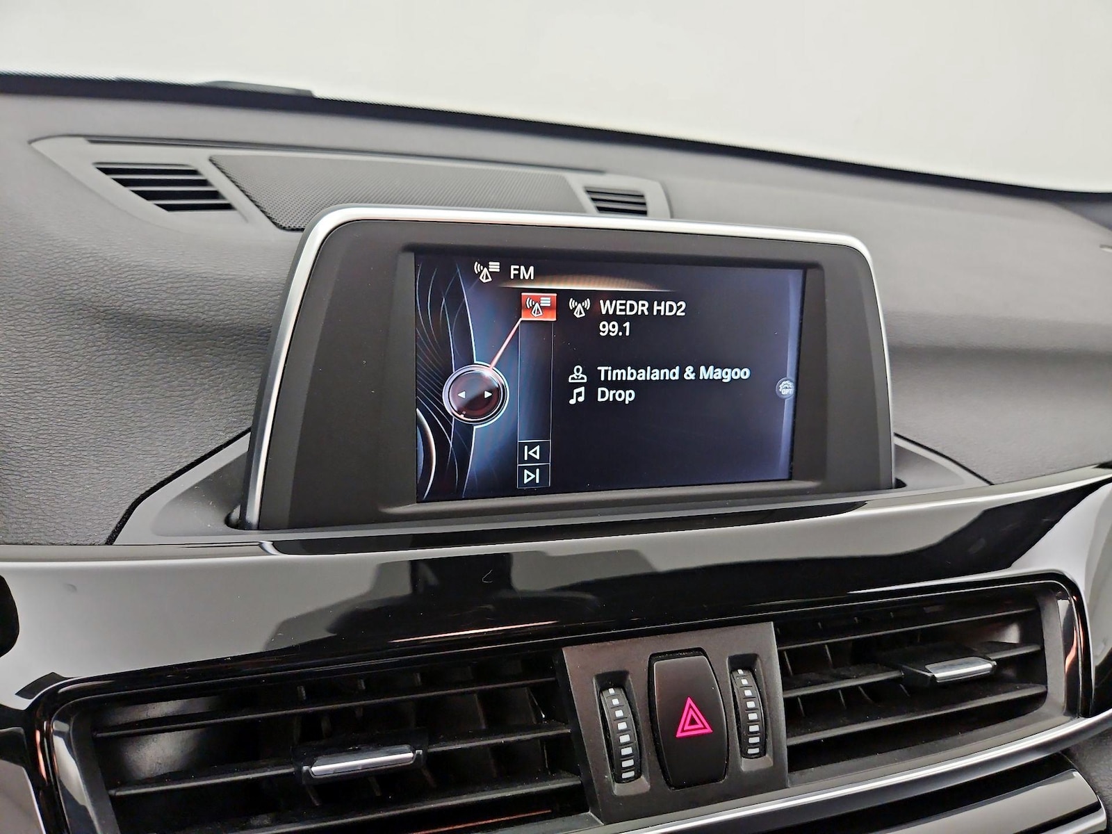 2017 BMW X1 28i - Photo 17