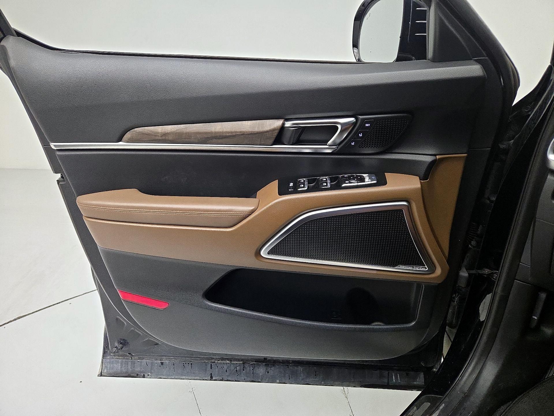 Thumbnail: 2021 Kia Telluride - 12