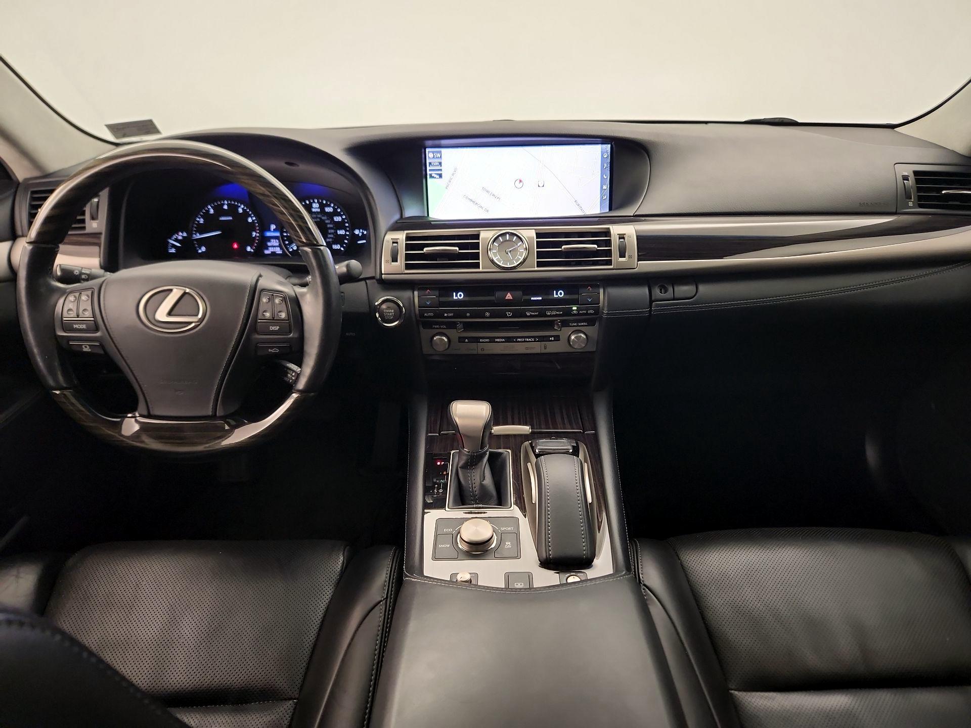 Thumbnail: 2017 Lexus LS - 9