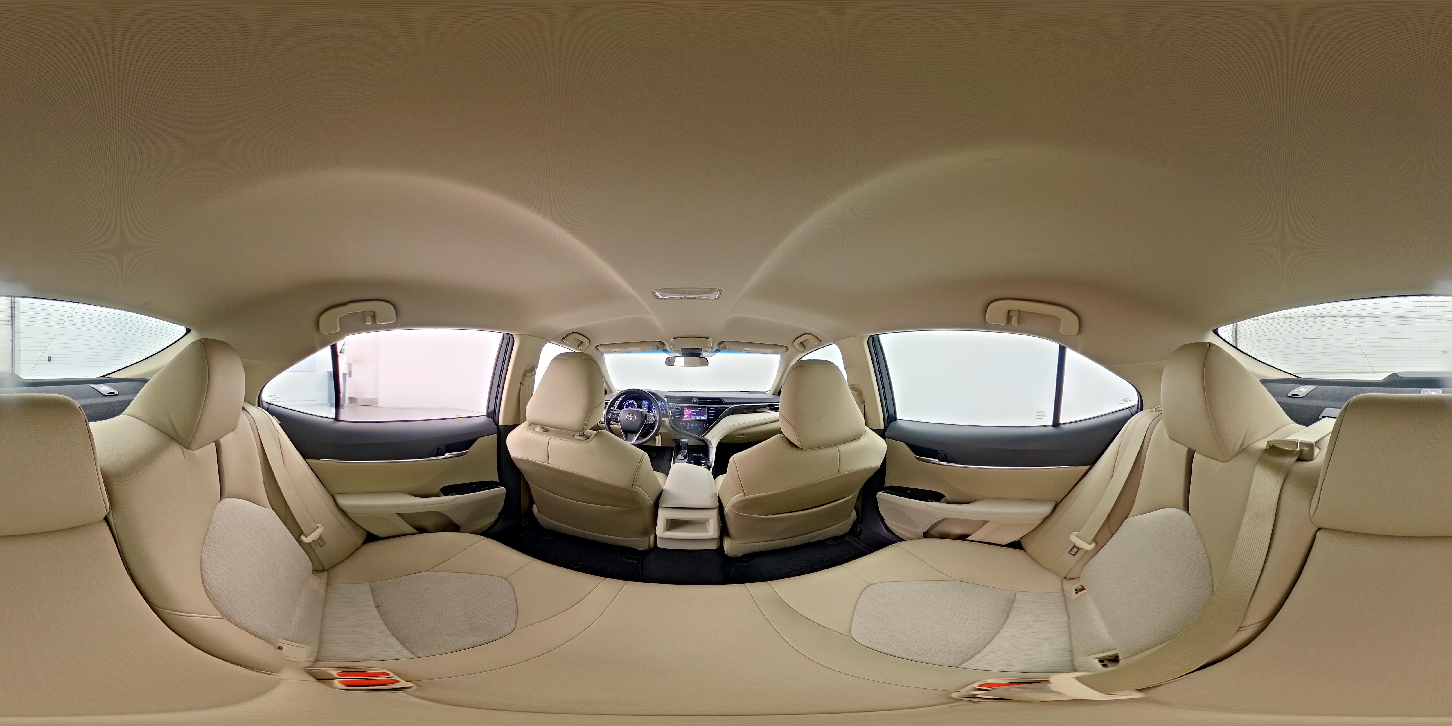 2018 Toyota Camry LE - Photo 25