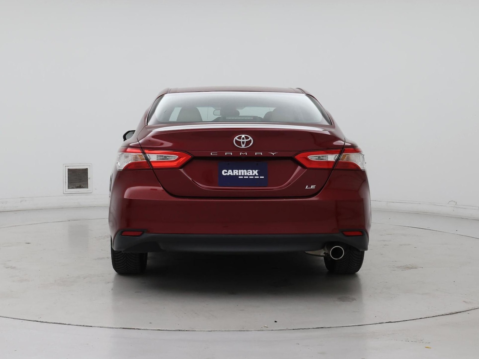 2018 Toyota Camry LE - Photo 7