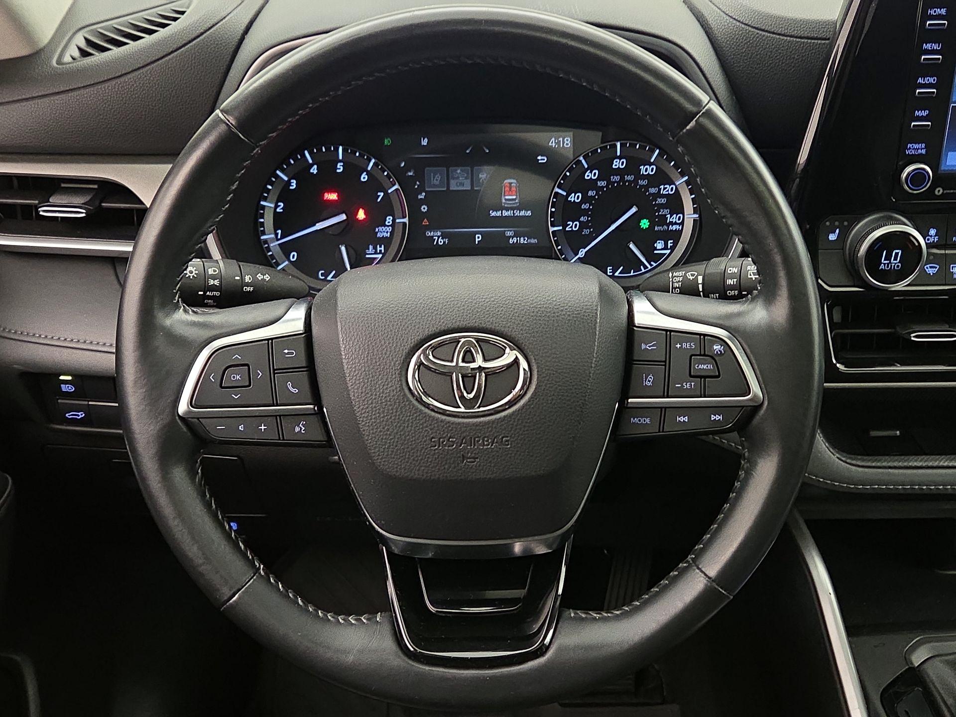 Thumbnail: 2021 Toyota Highlander - 10