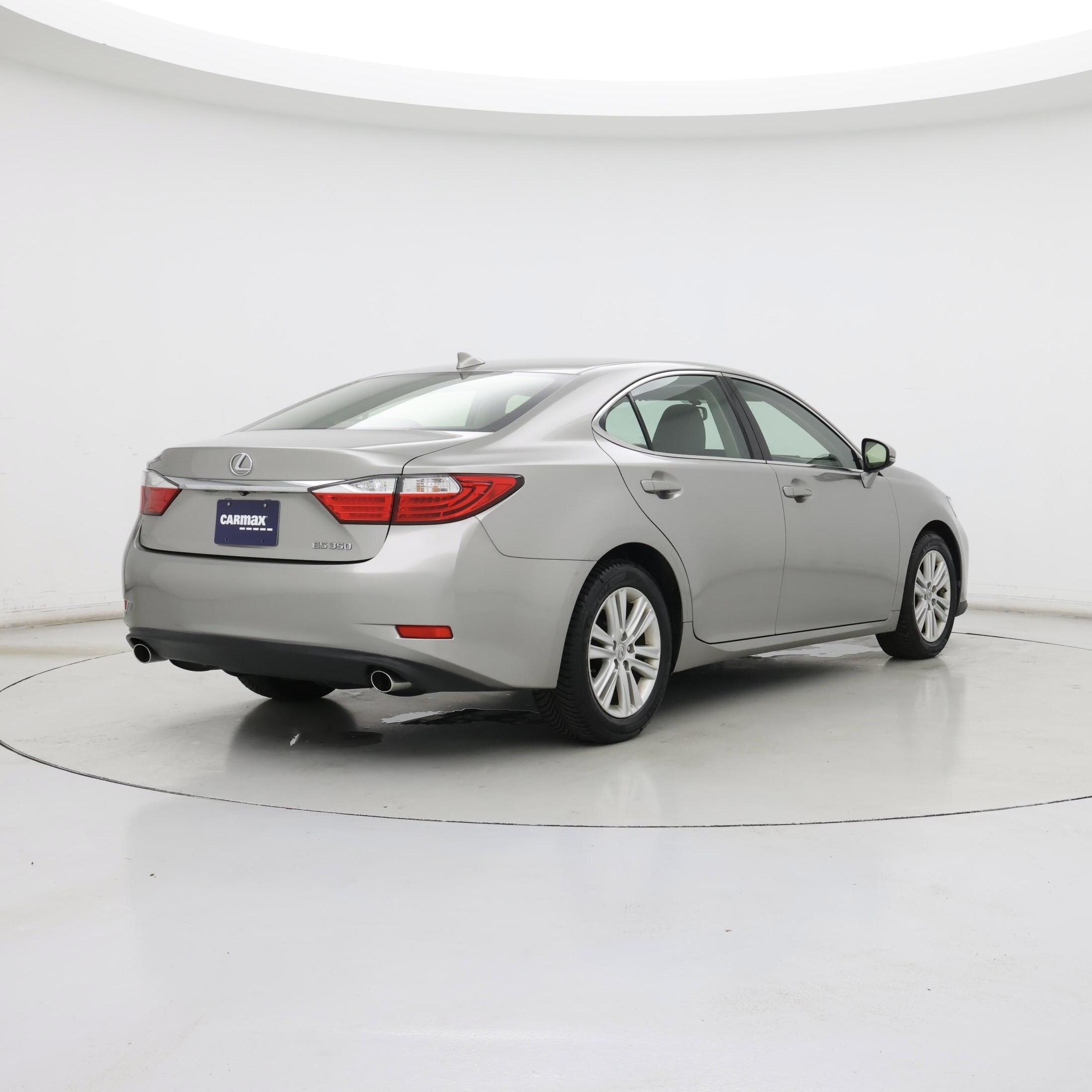 Thumbnail: 2015 Lexus ES - 8